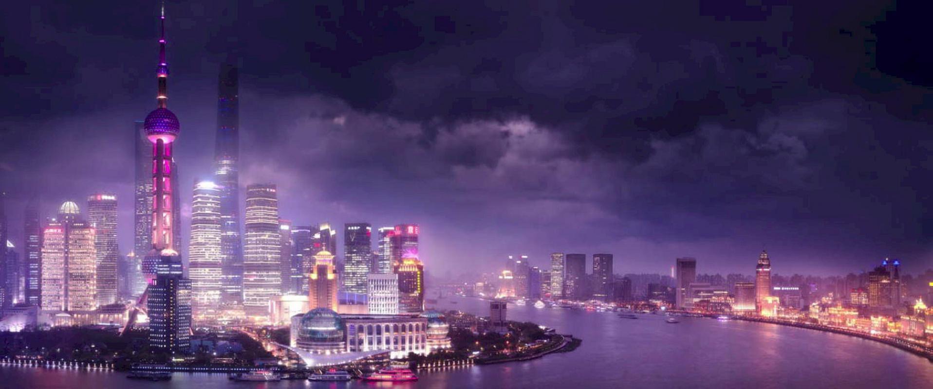 Shanghai Love, vista panoramica viola della città e del lago, fotografia d'autore 2015