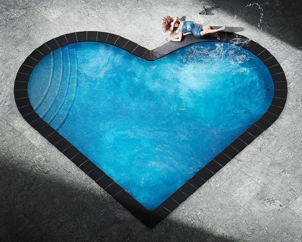 Splashing Heart - Photograph by David Drebin