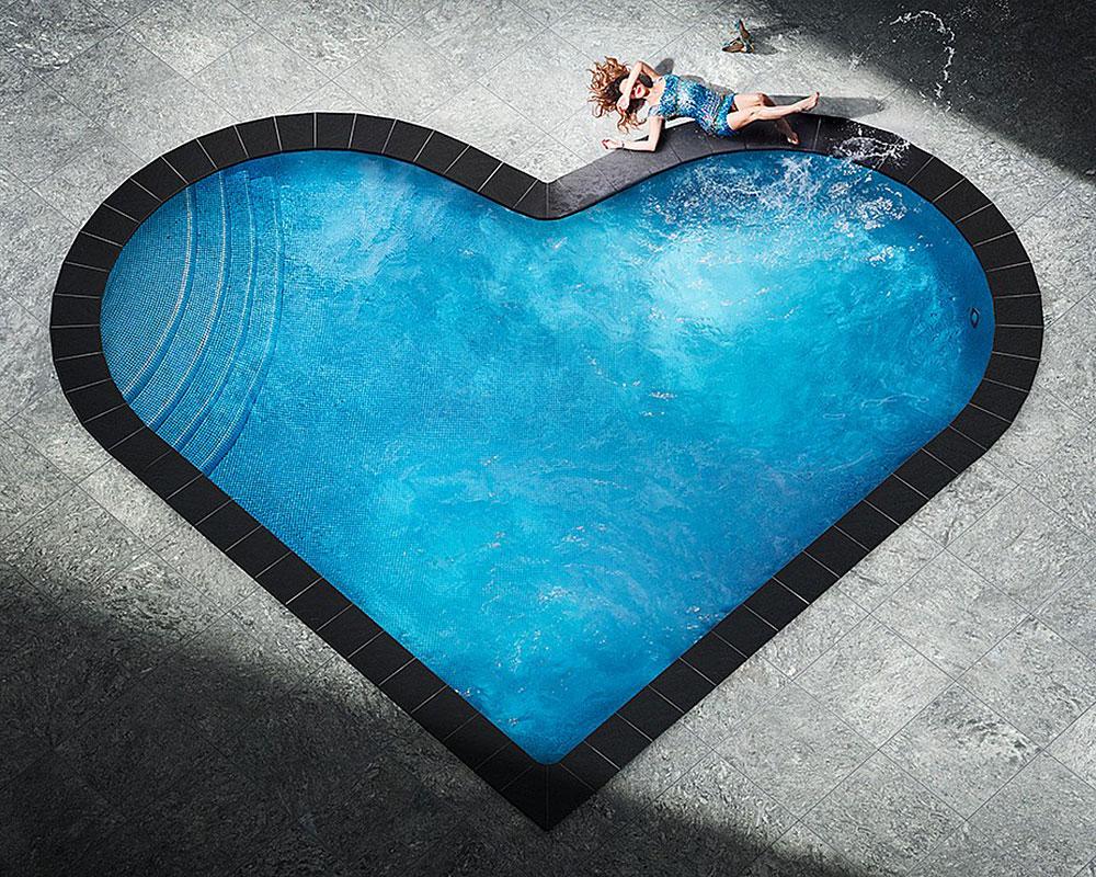 Color Photograph de David Drebin - Corazón salpicado