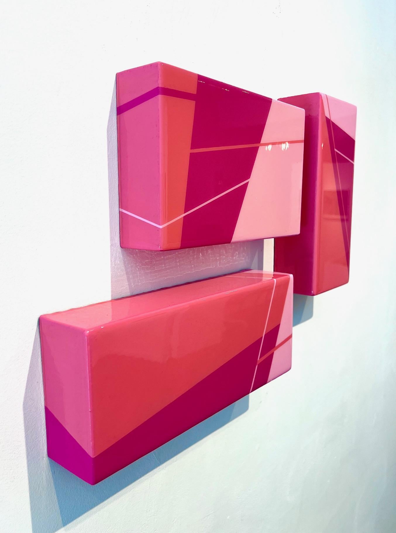 Puzzle minimalistisch, Harz, Acryl, Pop Art, rosa, abstrakt, Interieur (Minimalistisch), Sculpture, von David E. Peterson