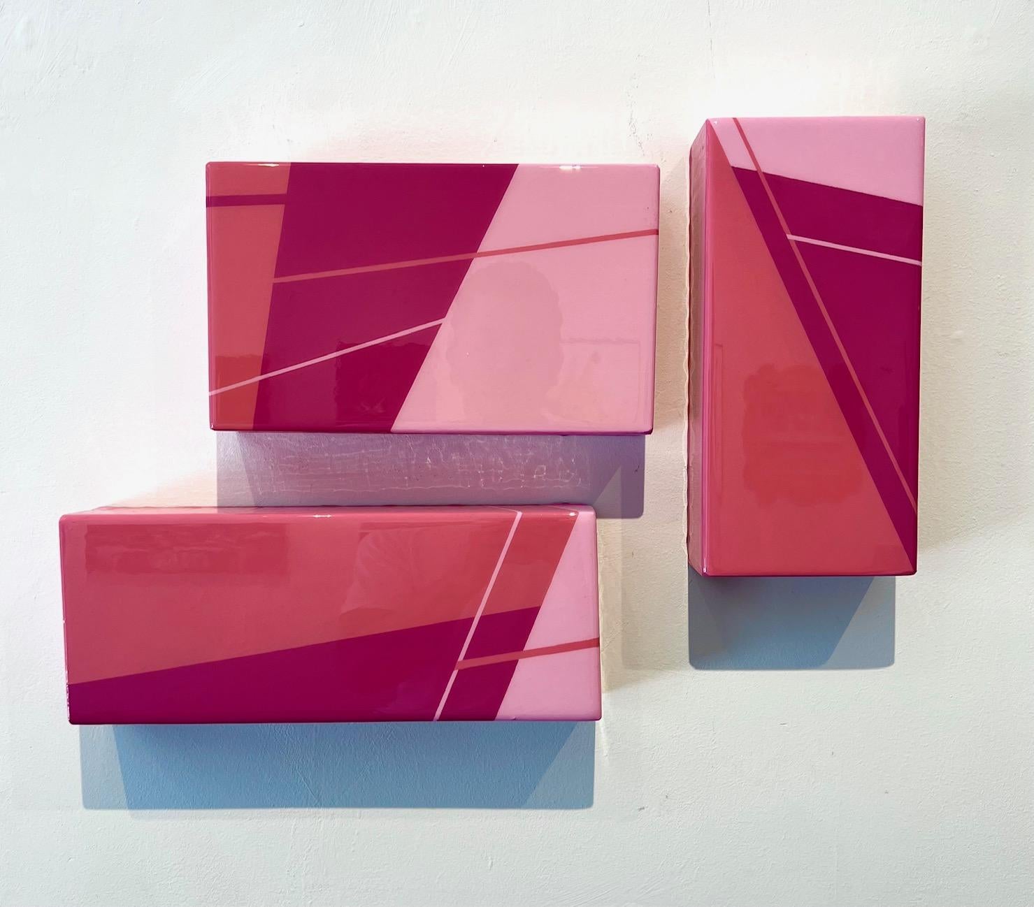 David E. Peterson Abstract Sculpture – Puzzle minimalistisch, Harz, Acryl, Pop Art, rosa, abstrakt, Interieur