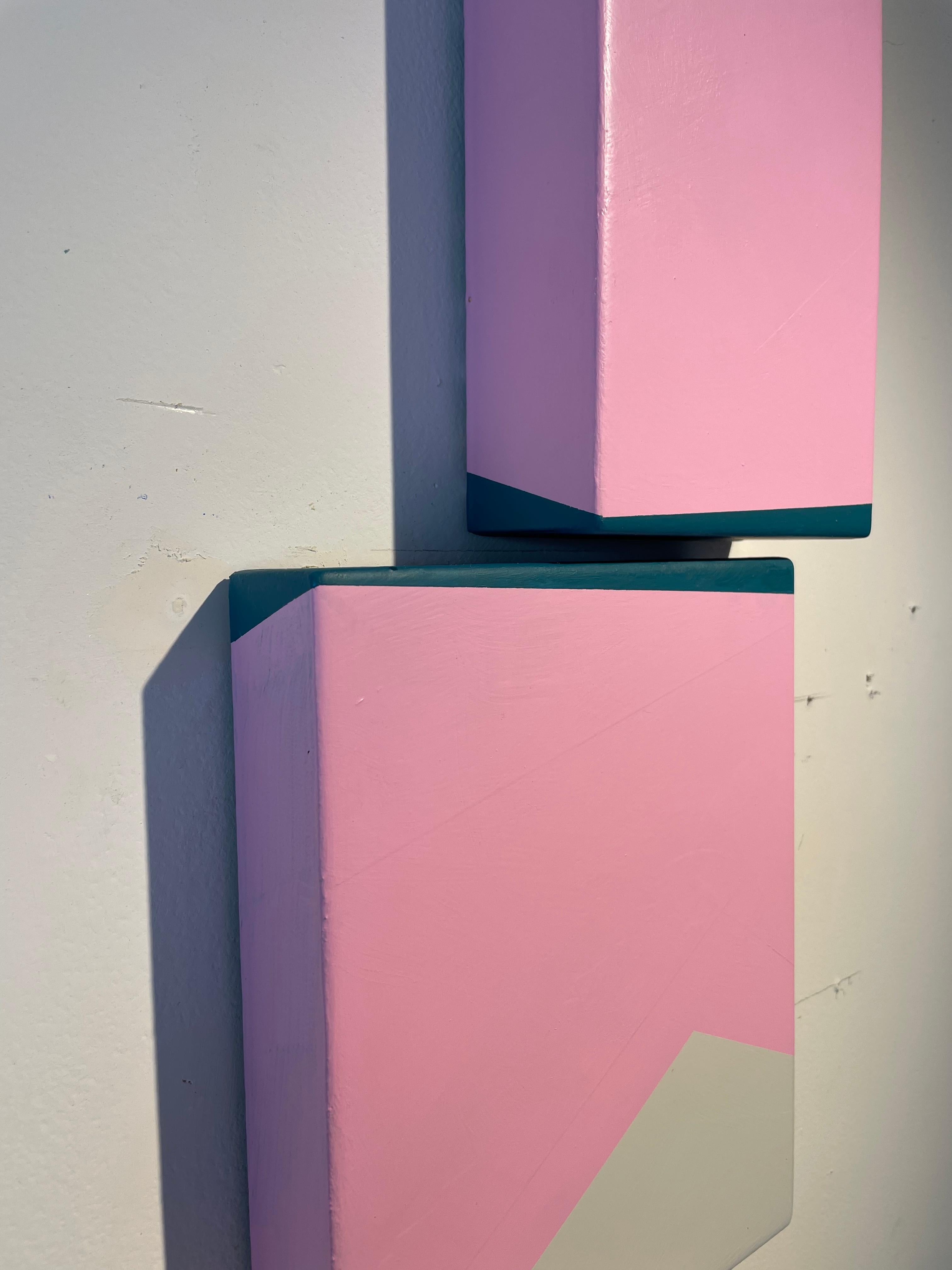 Puzzle #119: Pastellrosa und graue geometrische abstrakte Wandskulptur aus Holz im Angebot 5