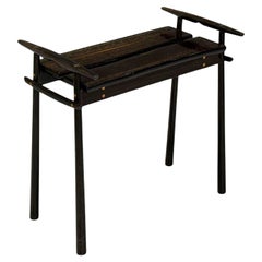 David Ebner, American Studio Craft, Ebenholz, Ebenholzholz, seltener Torii Beistelltisch, USA, 1984
