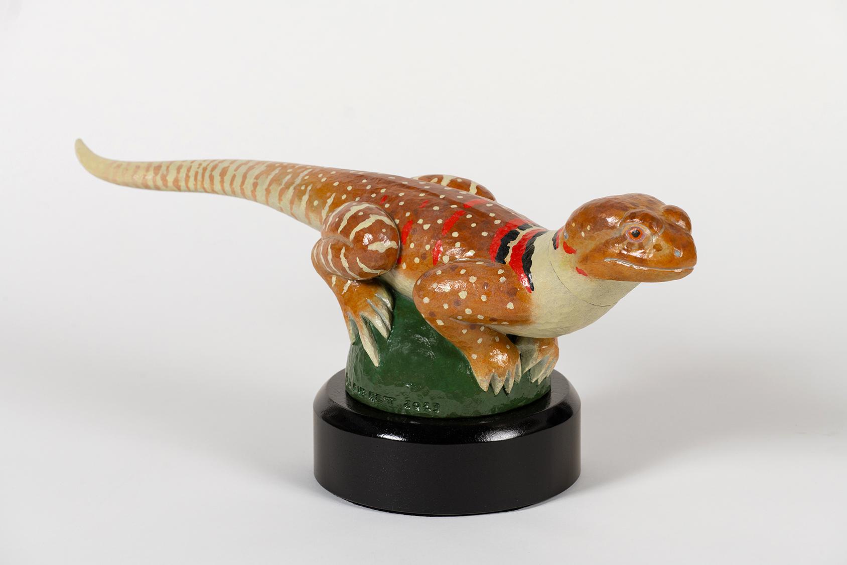 Contessa - Sculpture by David Everett