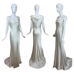 David Fielden 3D petals ivory white bridal wedding gown dress