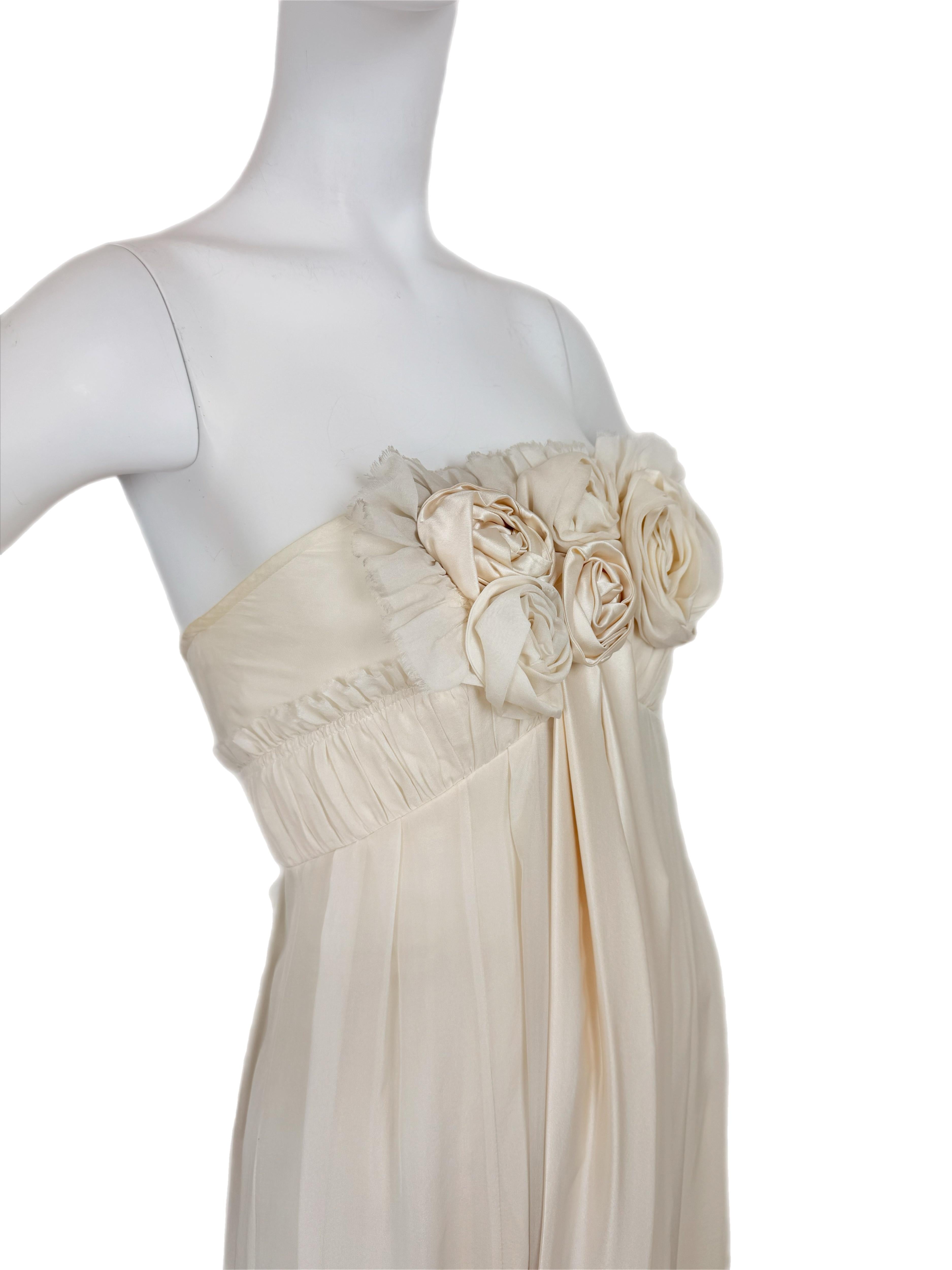 DAVID FIELDEN Vestido de novia de seda floral marfil de muestra Beige en venta