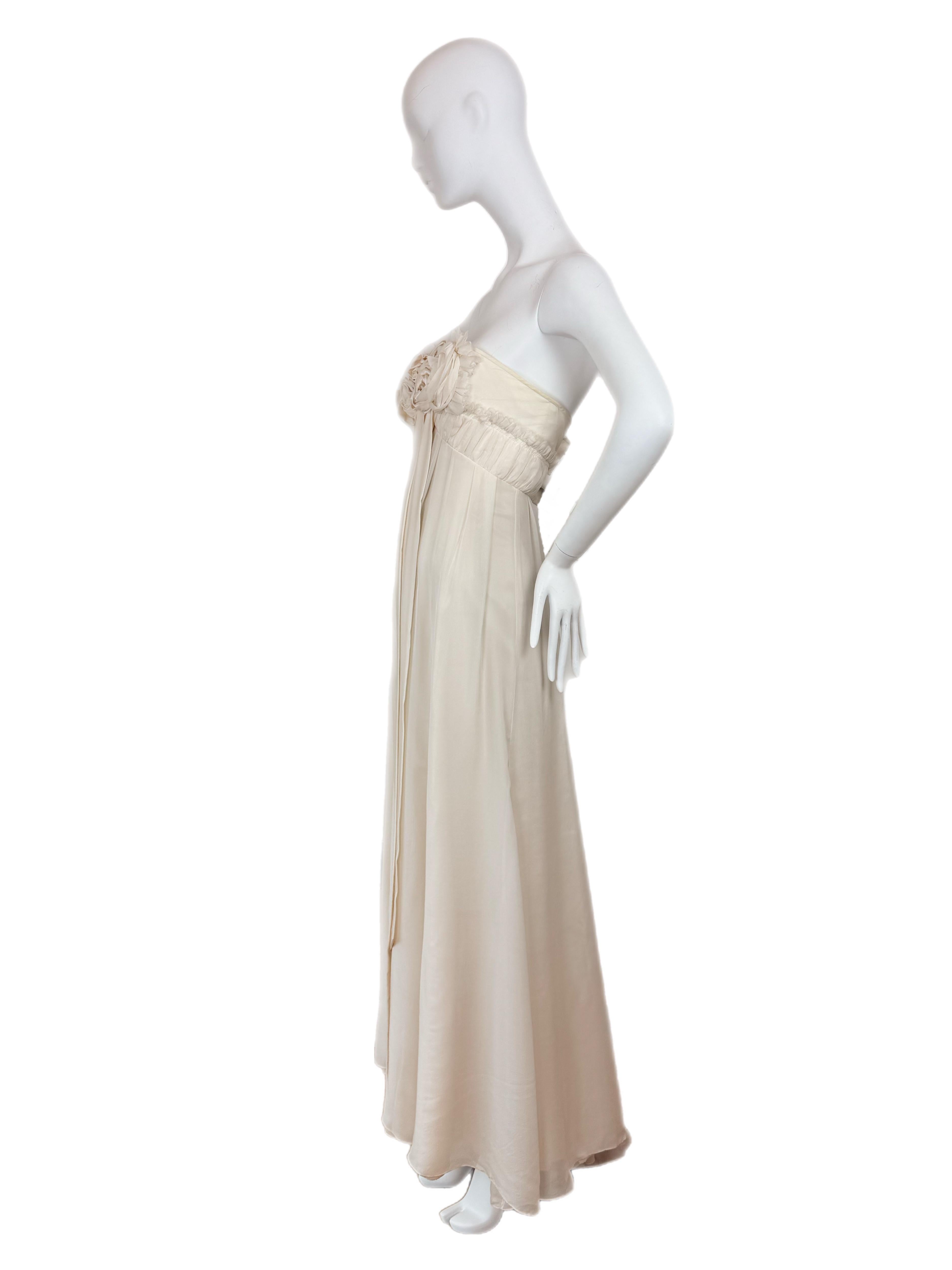 De las mujeres DAVID FIELDEN Vestido de novia de seda floral marfil de muestra en venta