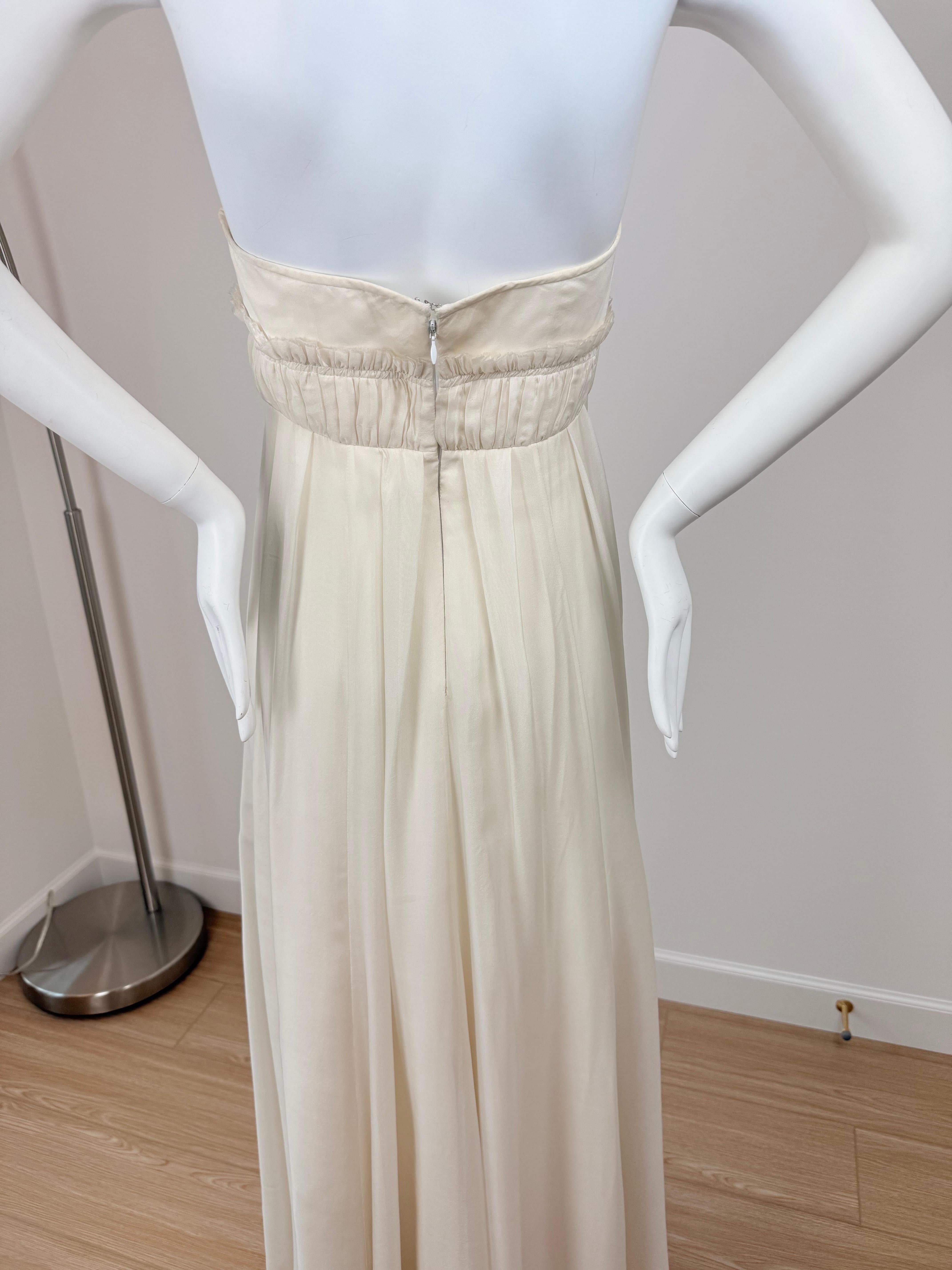 DAVID FIELDEN Vestido de novia de seda floral marfil de muestra en venta 2