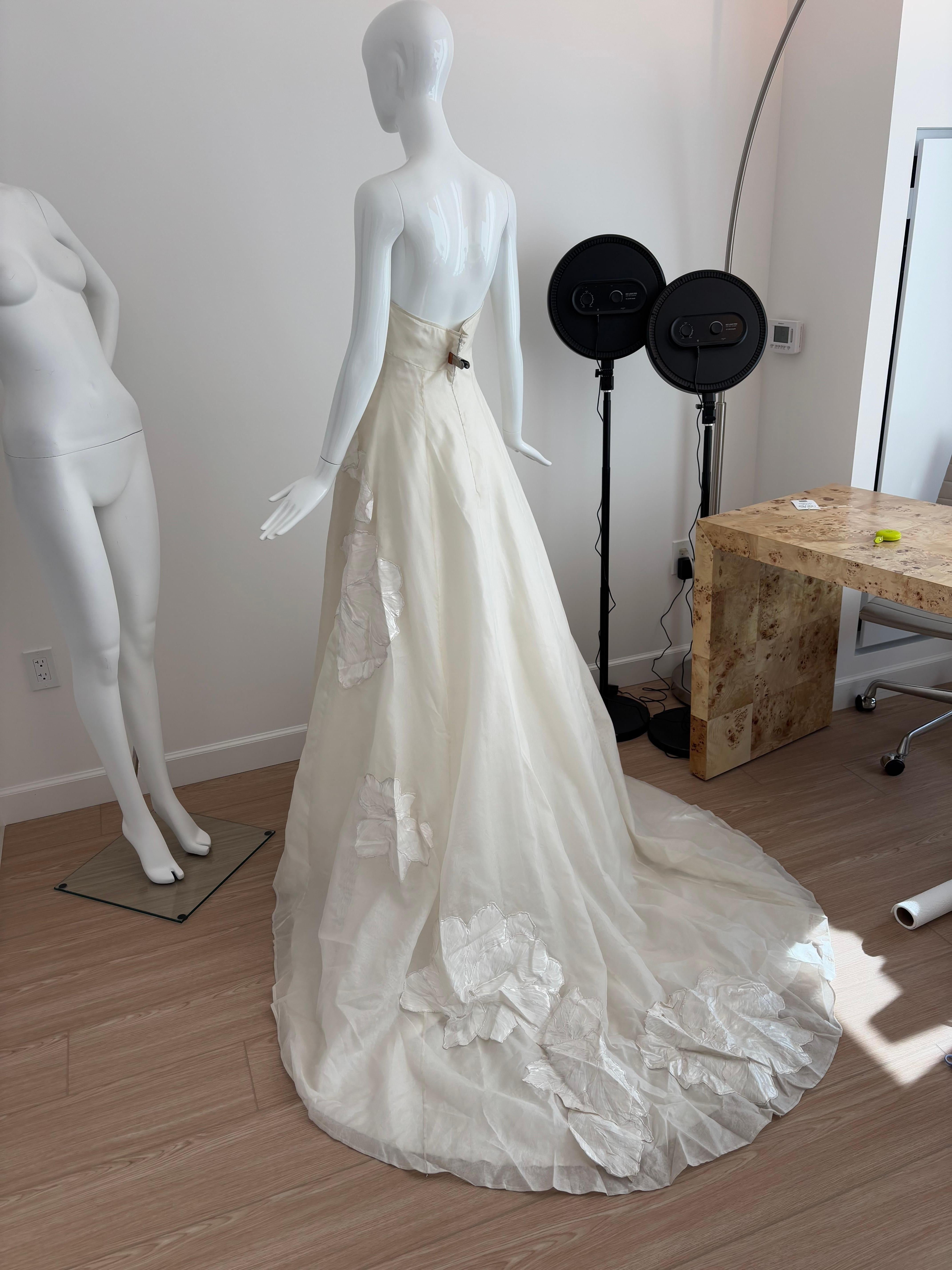 DAVID FIELDEN Vestido de Novia Muestra Vestido de Boda Floral Marfil en venta 6