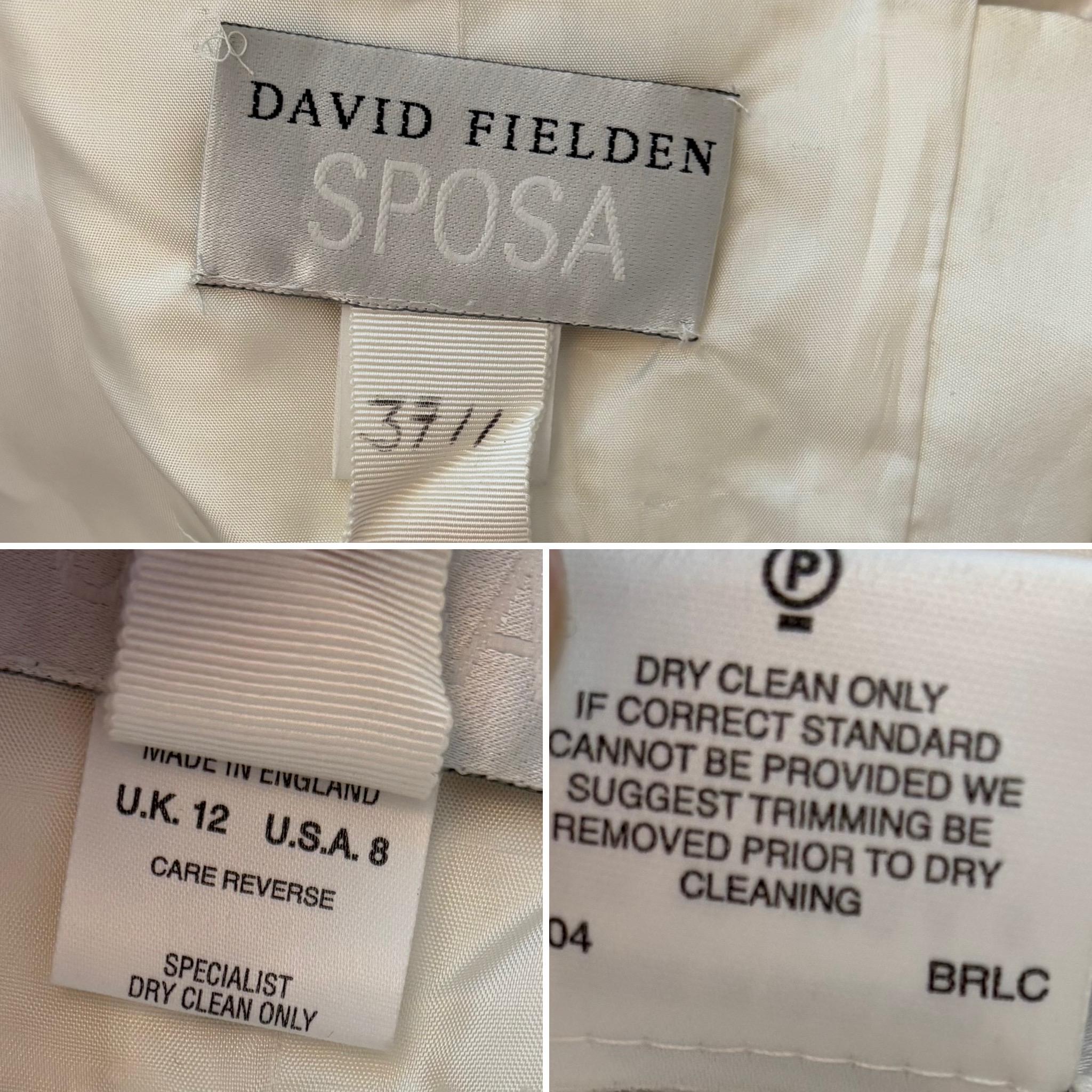 David Fielden Sposa
Muestra de vestido de novia
Marfil
Sin tirantes
Estilo vestido de baile, voluminosa enagua de tul
Aplique floral
La talla US 8 se ajusta como una US 4
Buen estado, necesita una limpieza en seco, entonces estará 100% en excelente