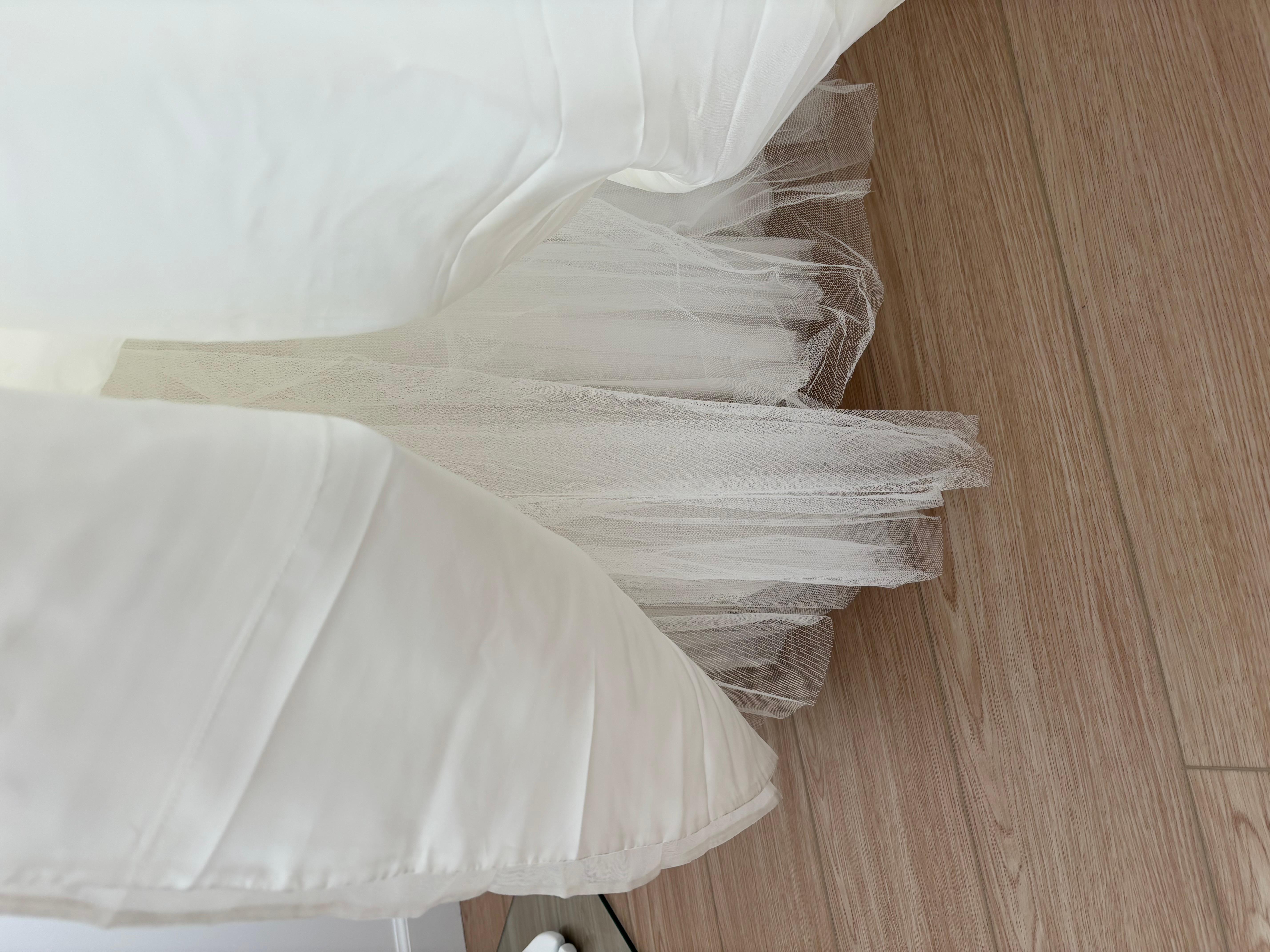 DAVID FIELDEN Vestido de Novia Muestra Vestido de Boda Floral Marfil en venta 4