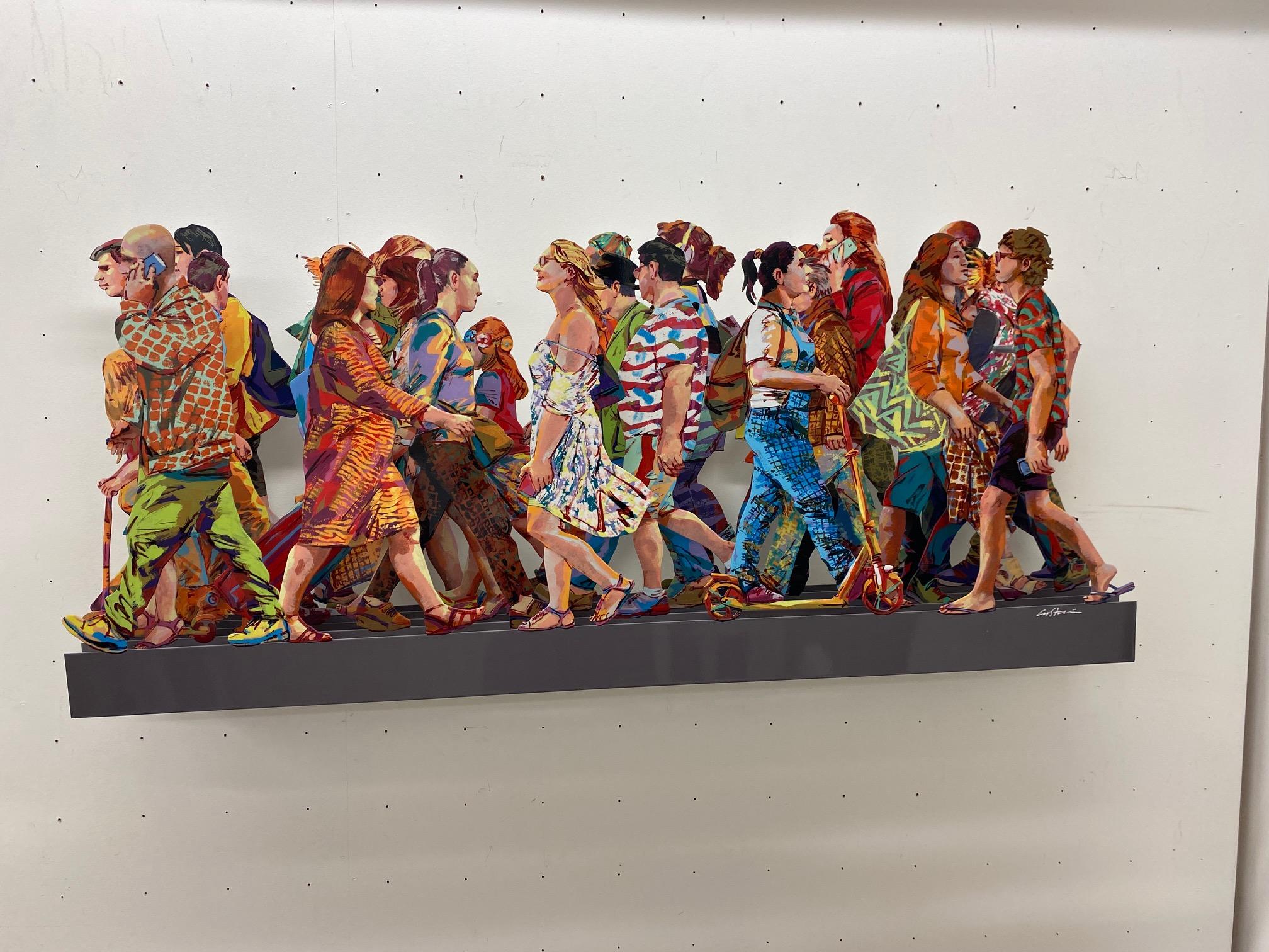 "Champs Elysees" est une sculpture murale pop art originale en métal, peinte à la main par l'artiste.  de l'artiste israélien bien connu David Gerstein.  Cette sculpture murale en métal, composée de trois couches, représente une scène de rue sur les