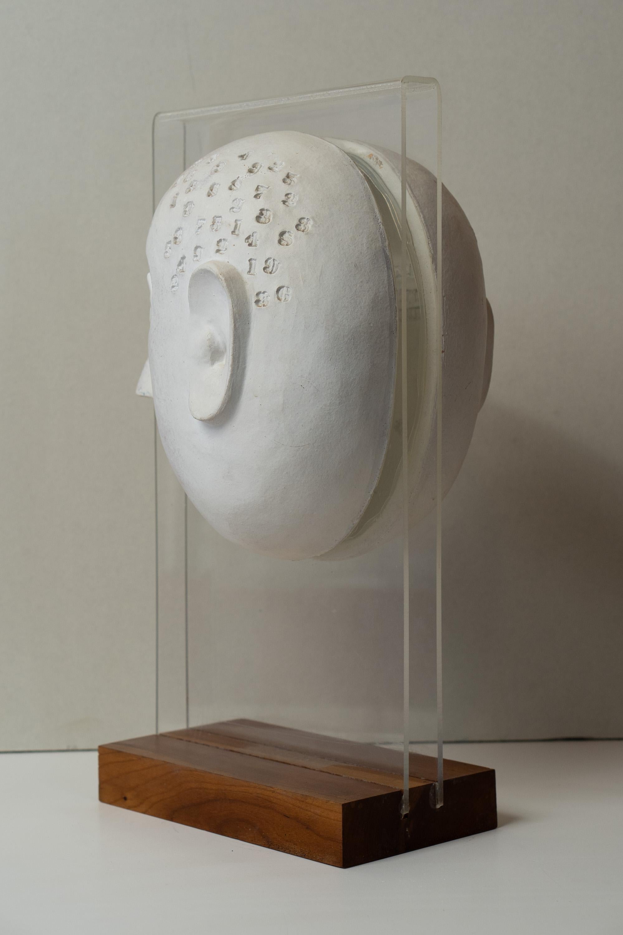 David Gil para Bennington Potters Escultura abstracta de cerámica Busto Cerámica/Lucita en Bueno estado para la venta en Philadelphia, PA