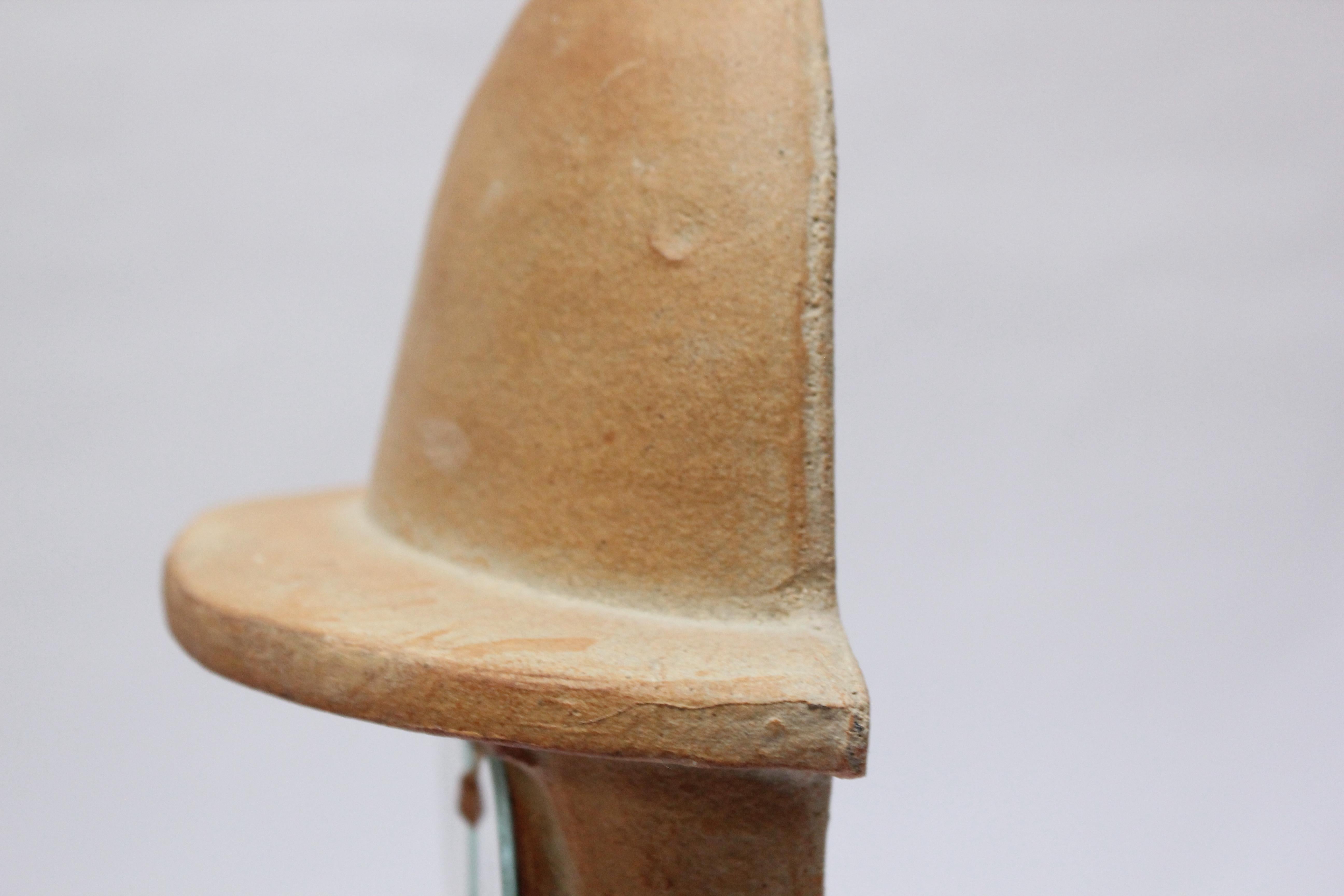 David Gil pour Bennington Potters Sculpture en céramique représentant un visage d'homme sur socle en vente 3