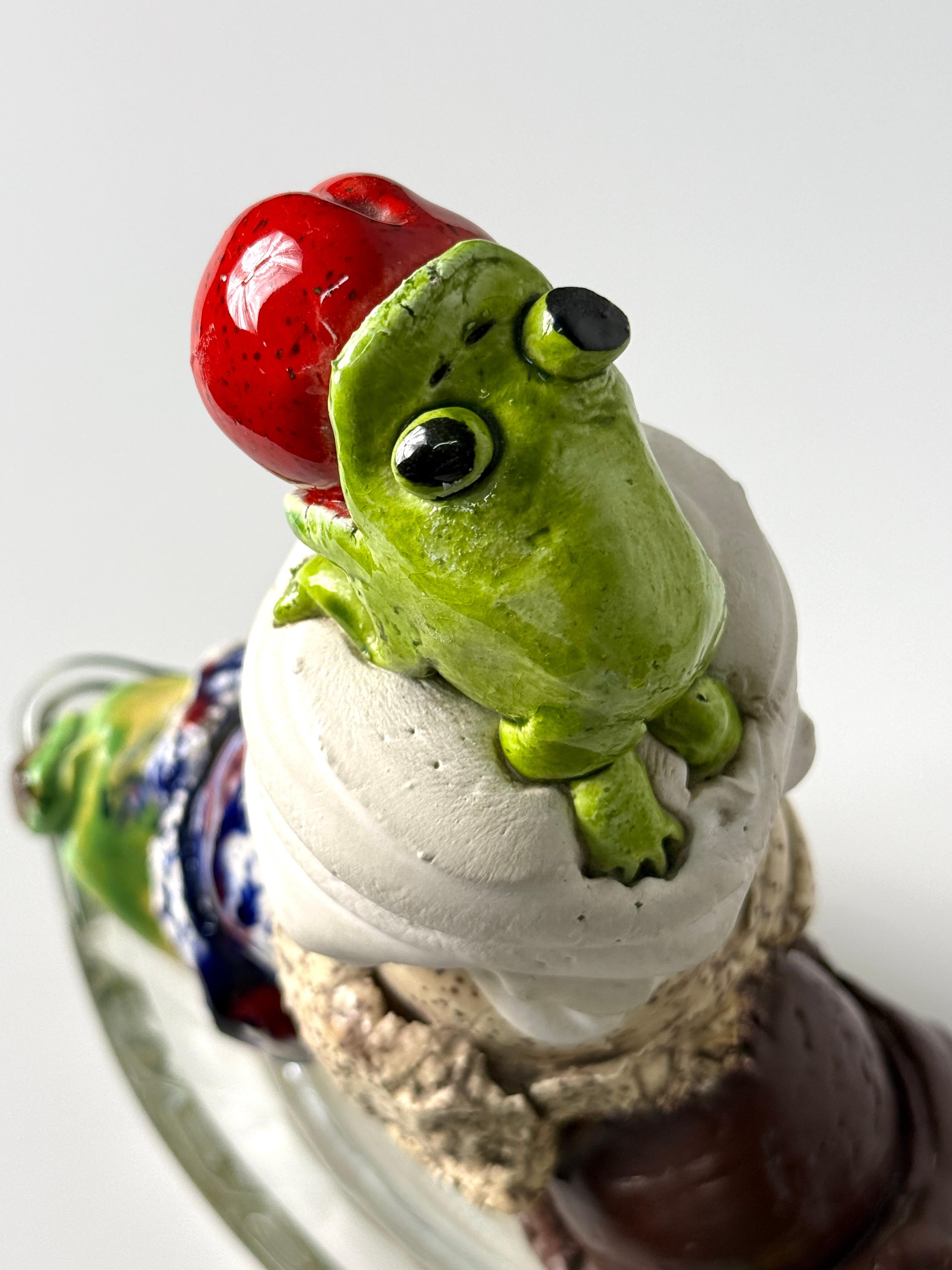 20th Century David Gilhooly Ceramic Frog Ice Cream Sundae Sculpture Funk Art Pottery 1983 For Sale