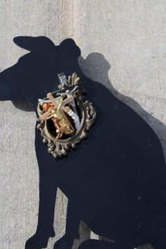 Sculpture en plastique et acrylique David Gilhooly, Ils portent nos bordures, Station n° 9