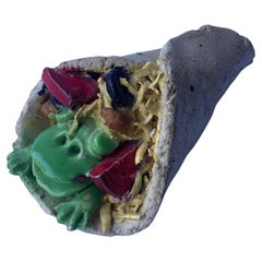 David Gilhooly, Título "Rana Burrito " Escultura de cerámica/alfarería Firmada