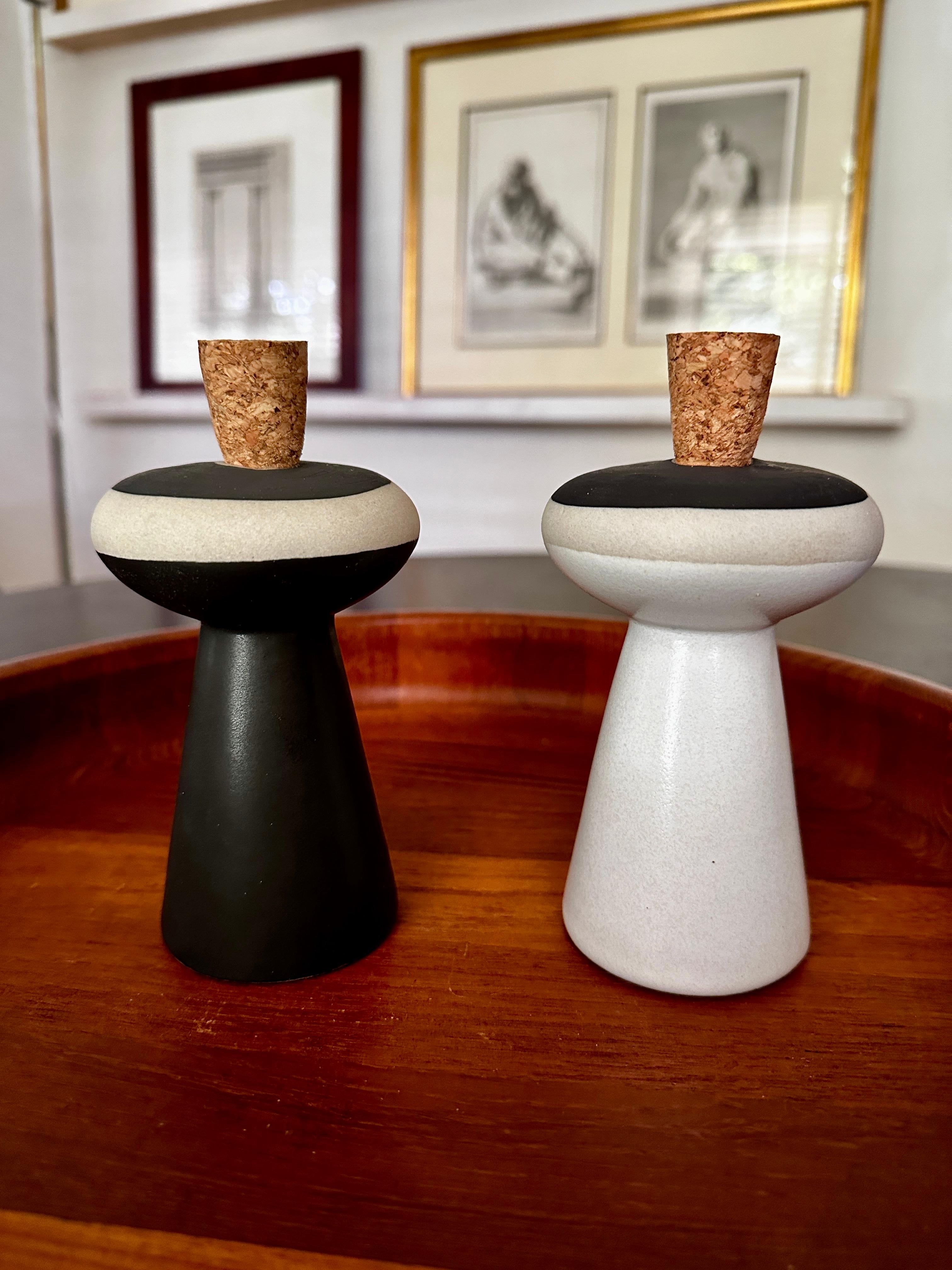 David Gill Para Bennington Potters El señor salero y la señora pimentera siglo XX en venta