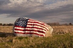 I-43 (Roca/Bandera), WI - Fotografía en color, Bandera Americana, Campo, Autopista