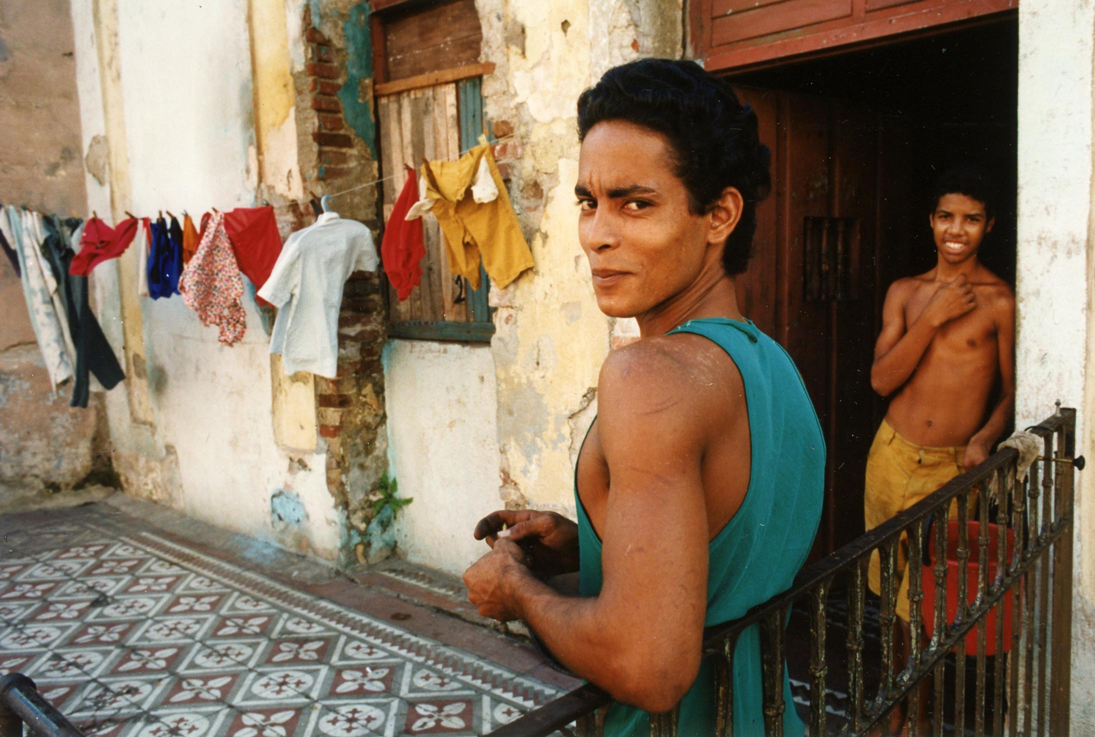 Junger junger Mann, Havanna, Kuba