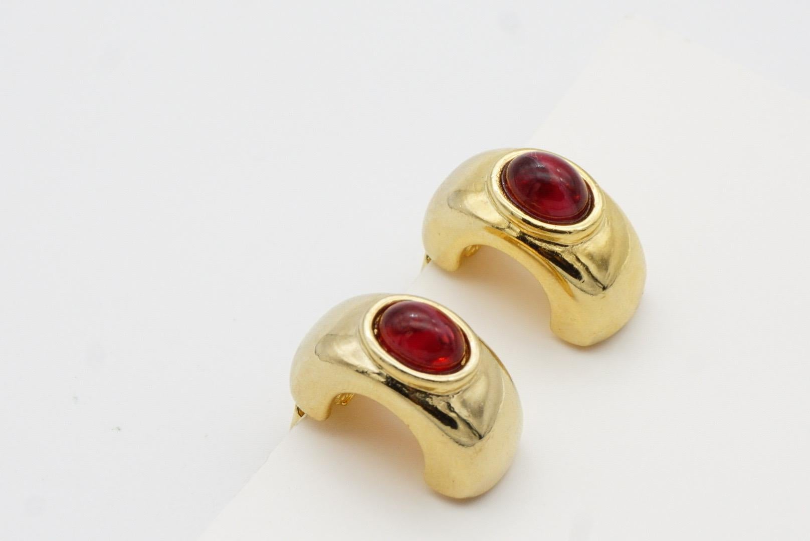 David Grau Vintage 1980s Oval Ruby Cabochon Crystal Hoop Dome Gold Clip Earrings For Sale 5