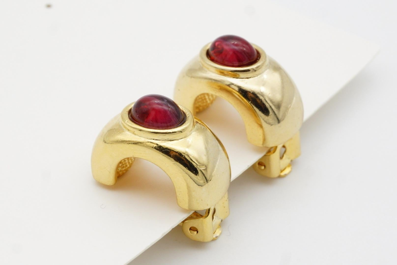 David Grau Vintage 1980s Oval Ruby Cabochon Crystal Hoop Dome Gold Clip Earrings For Sale 7