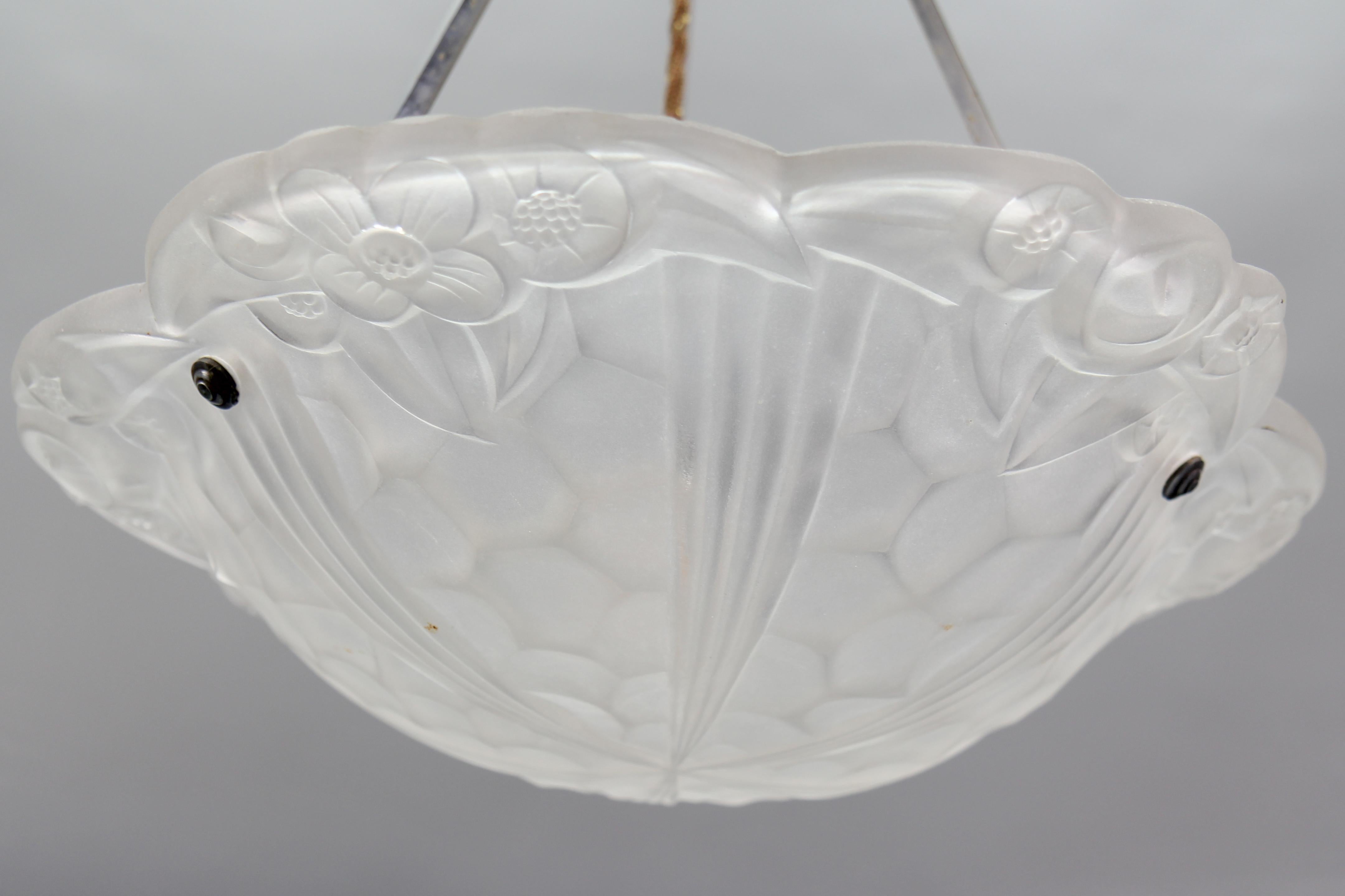 David Gueron, Degué, French Art Deco Frosted White Glass Pendant Light, 1930s 4