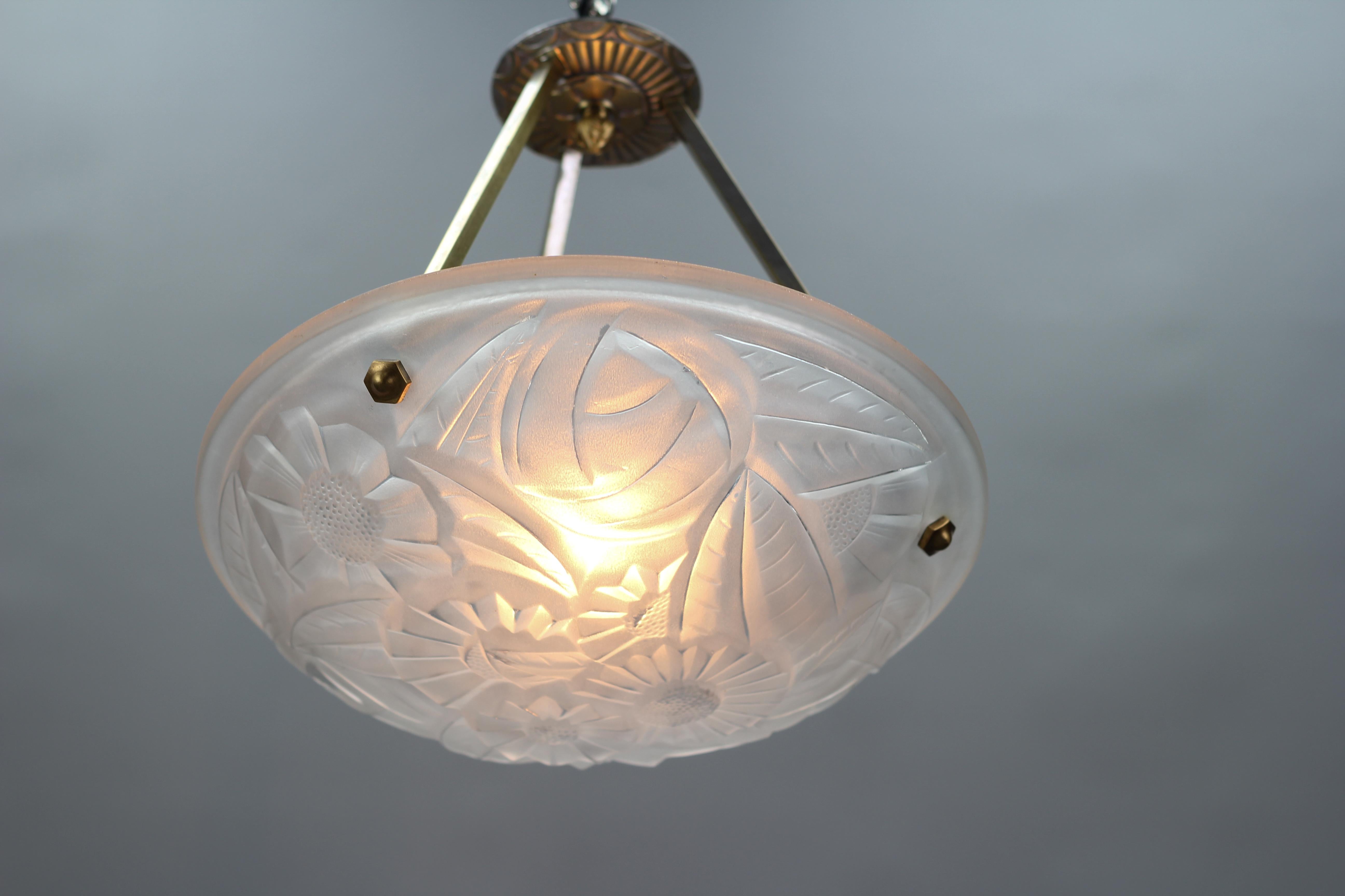David Gueron French Art Deco Frosted Clear Glass Pendant Chandelier, 1930s 4