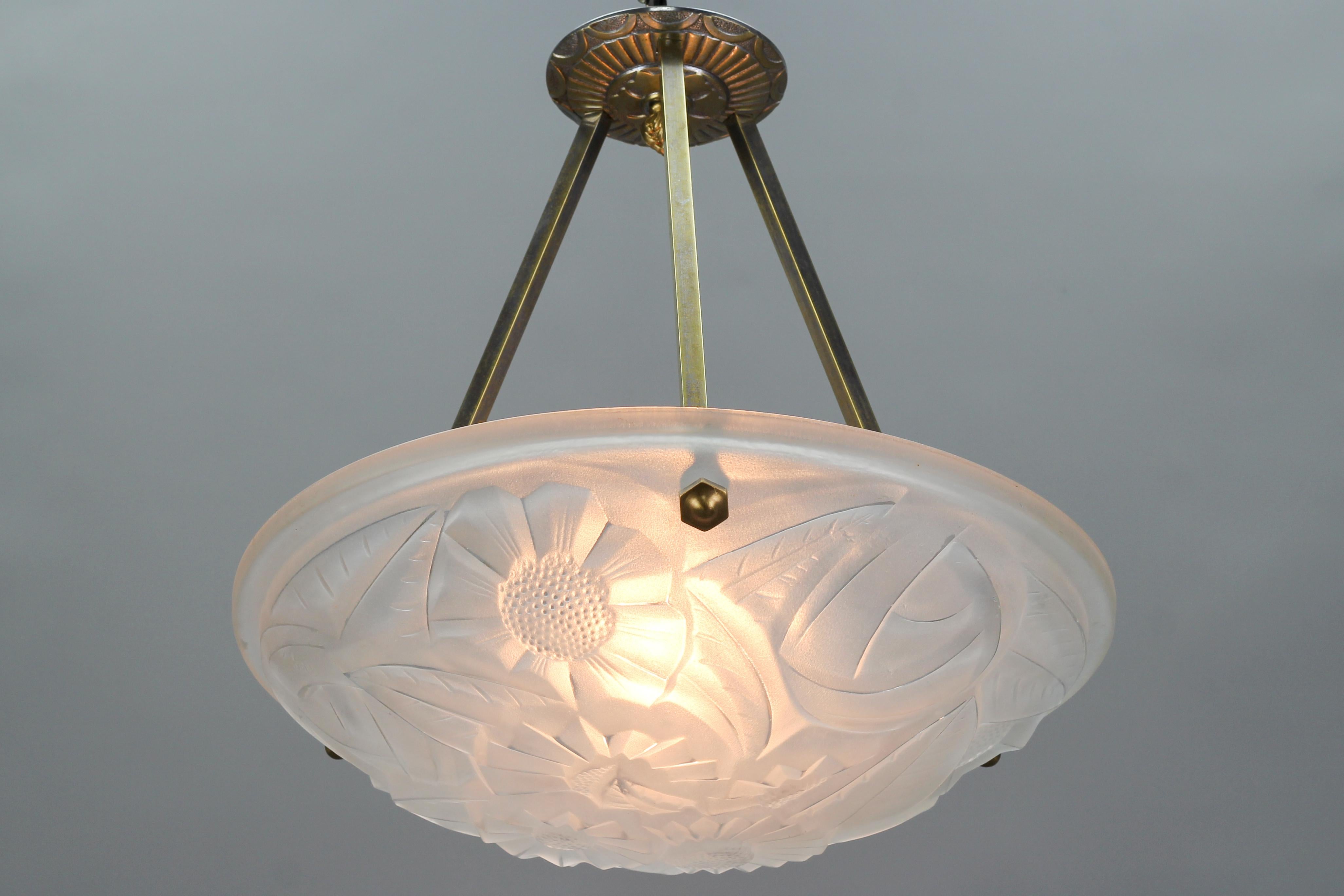 Mid-20th Century David Gueron French Art Deco Frosted Clear Glass Pendant Chandelier, 1930s