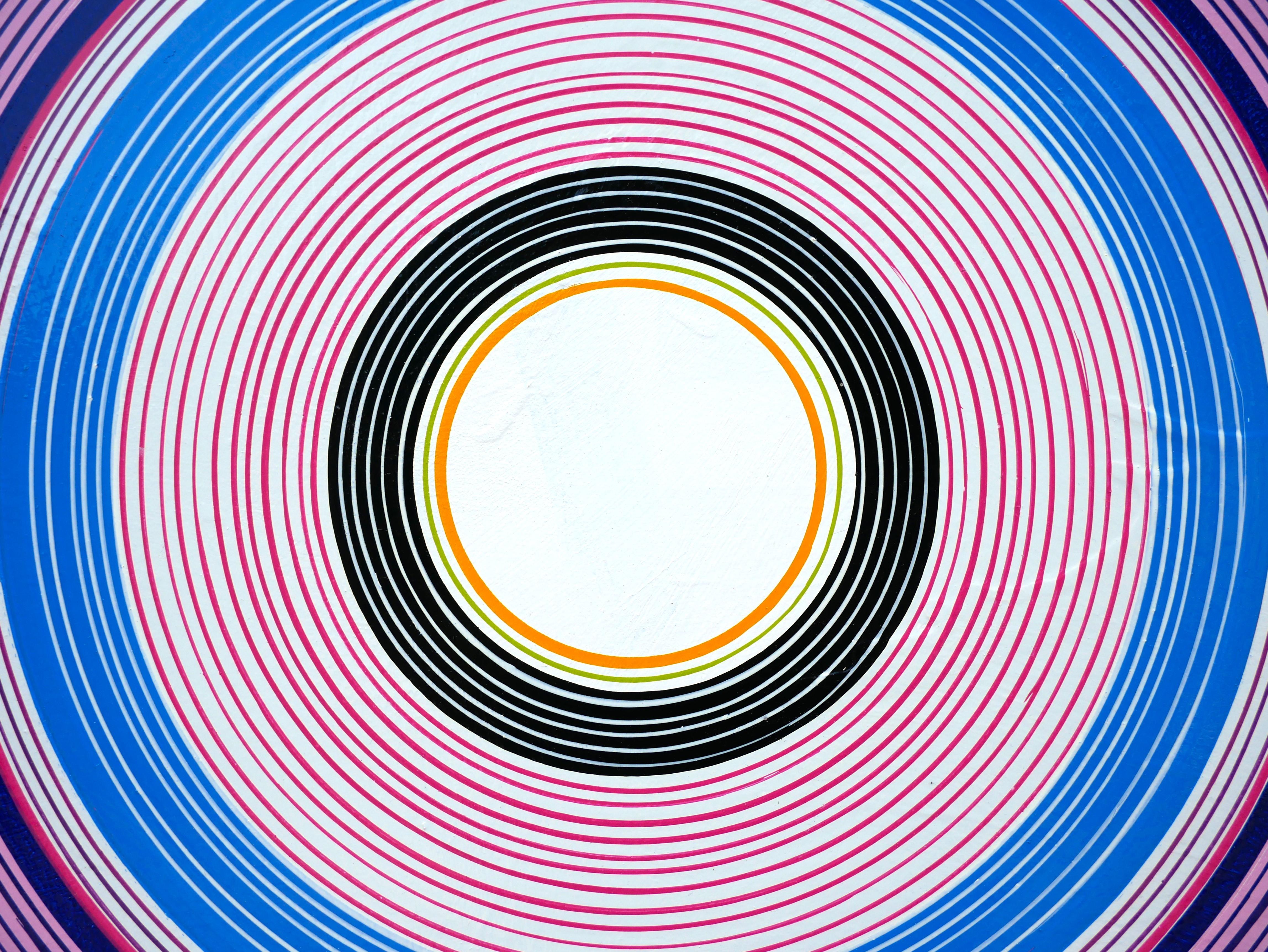“American Coffee” Contemporary Abstract Navy and Pink Concentric Circle Painting For Sale 3