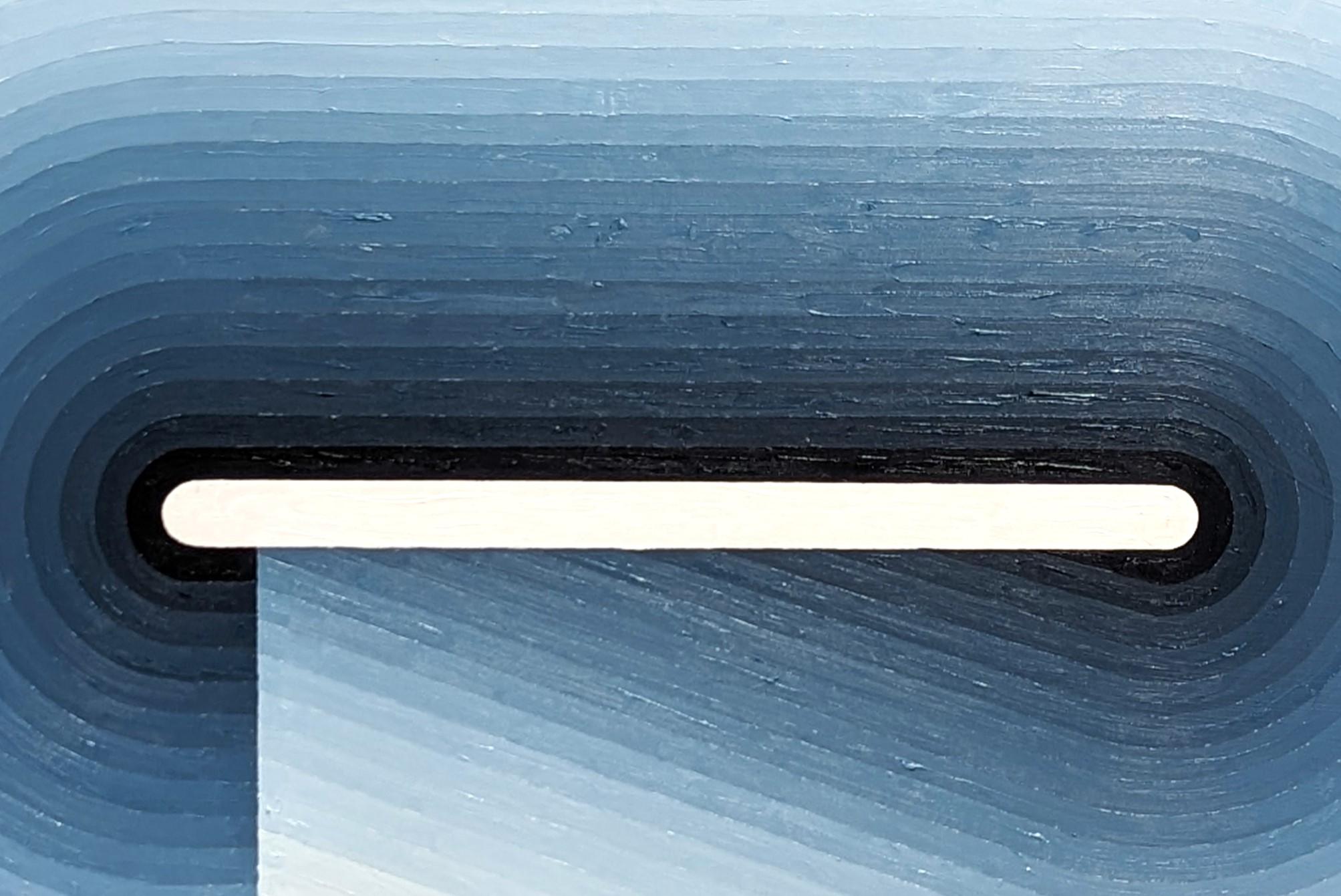 Peinture abstraite contemporaine bleue et blanche de l'artiste David Hardaker de Houston, TX. Signé, titré et daté par l'artiste au verso. 

Déclaration de l'artiste : L'œuvre est une réponse à la musique.

L'application de la texture et l'acte de