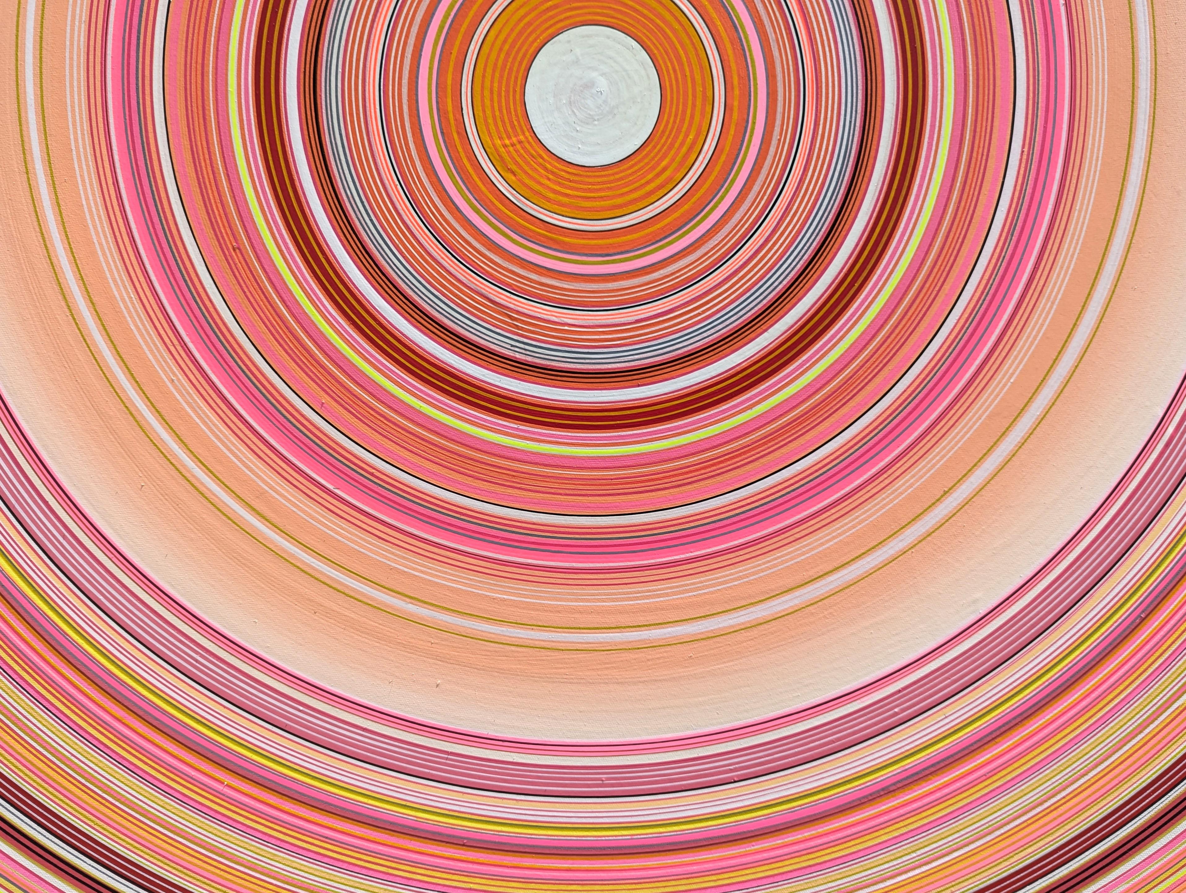 Peinture circulaire contemporaine abstraite rose et orange de l'artiste David Hardaker de Houston, TX. Signé, titré et daté par l'artiste au verso. 

Déclaration de l'artiste : L'œuvre est une réponse à la musique.

L'application de la texture et
