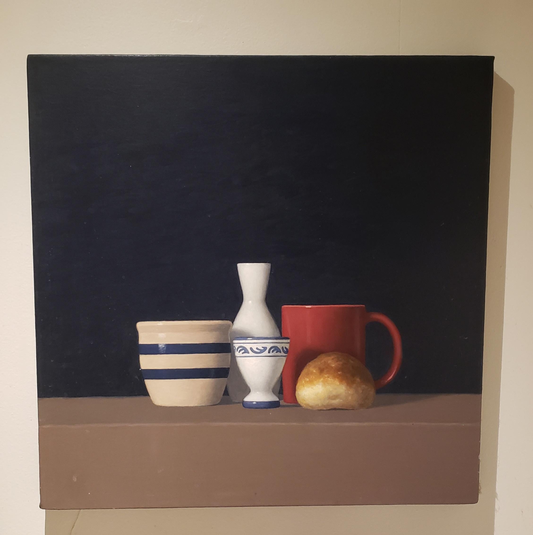 Roll with Four Objects, peinture à l'huile, réalisme, 24 x 24, livraison gratuite, réaliste - Painting de David Harrison