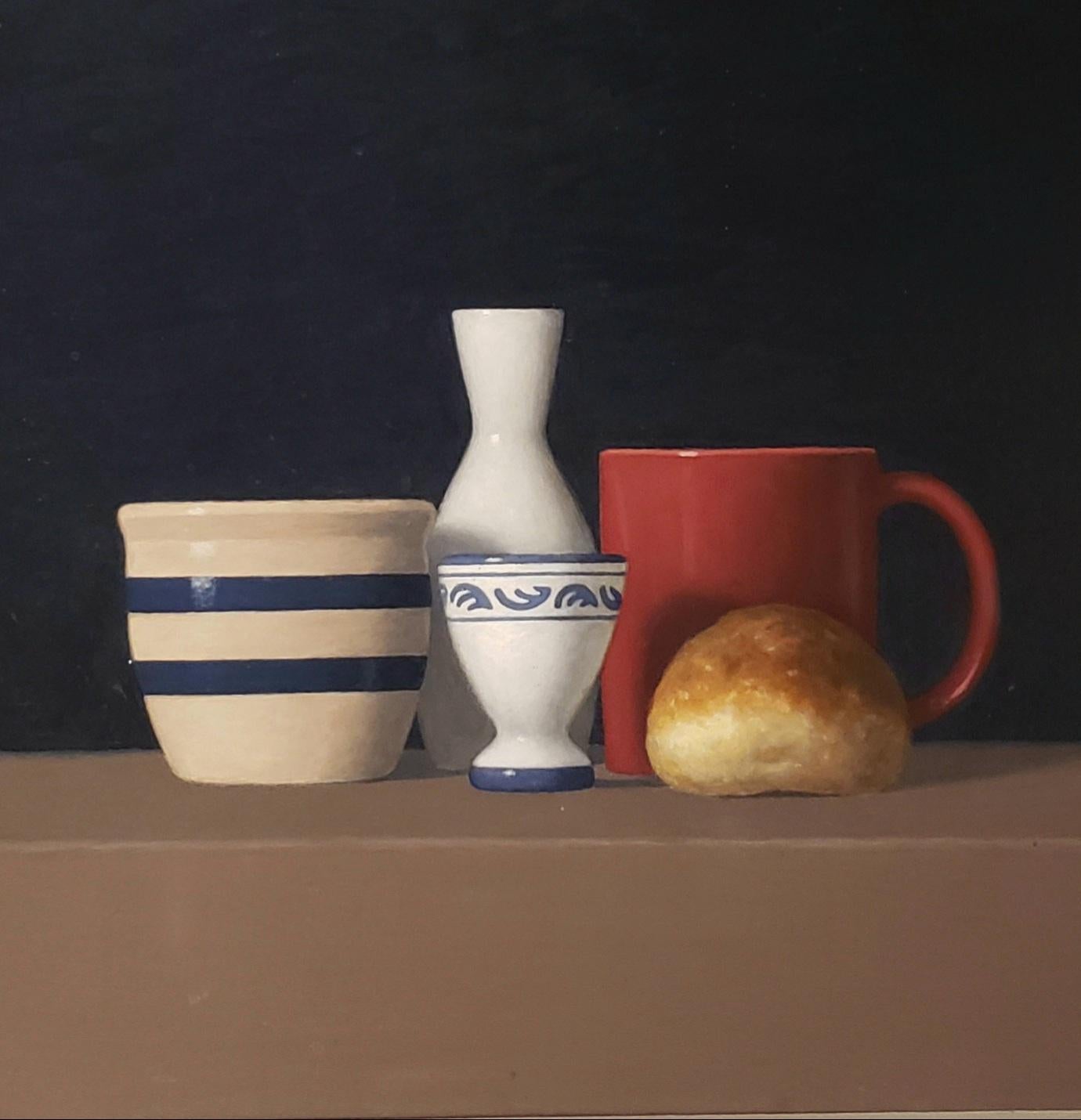Roll with Four Objects, peinture à l'huile, réalisme, 24 x 24, livraison gratuite, réaliste - Noir Still-Life Painting par David Harrison