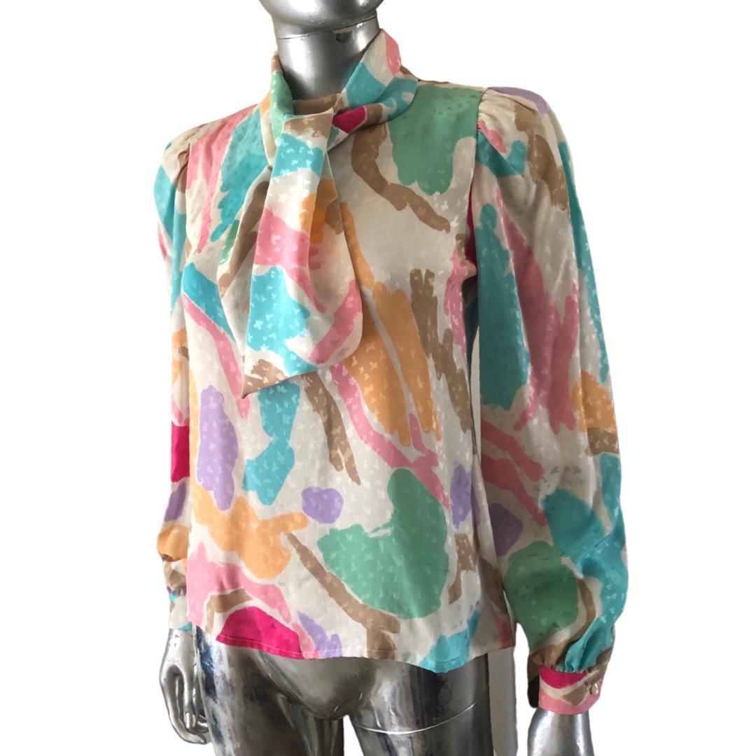 David Hayes Bright Floral Silk Print Blouse with Scarf Size 4  For Sale 5