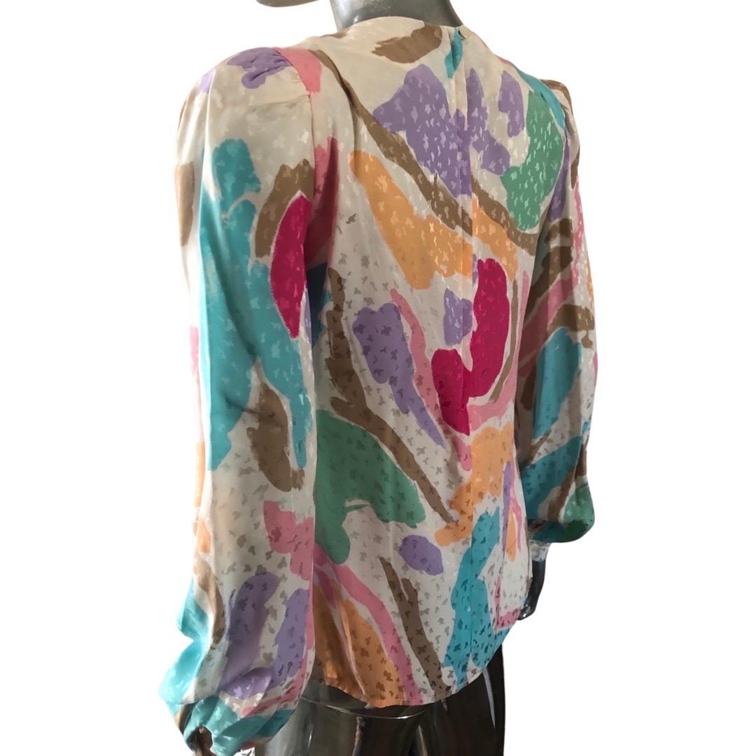 David Hayes Bright Floral Silk Print Blouse with Scarf Size 4  For Sale 1