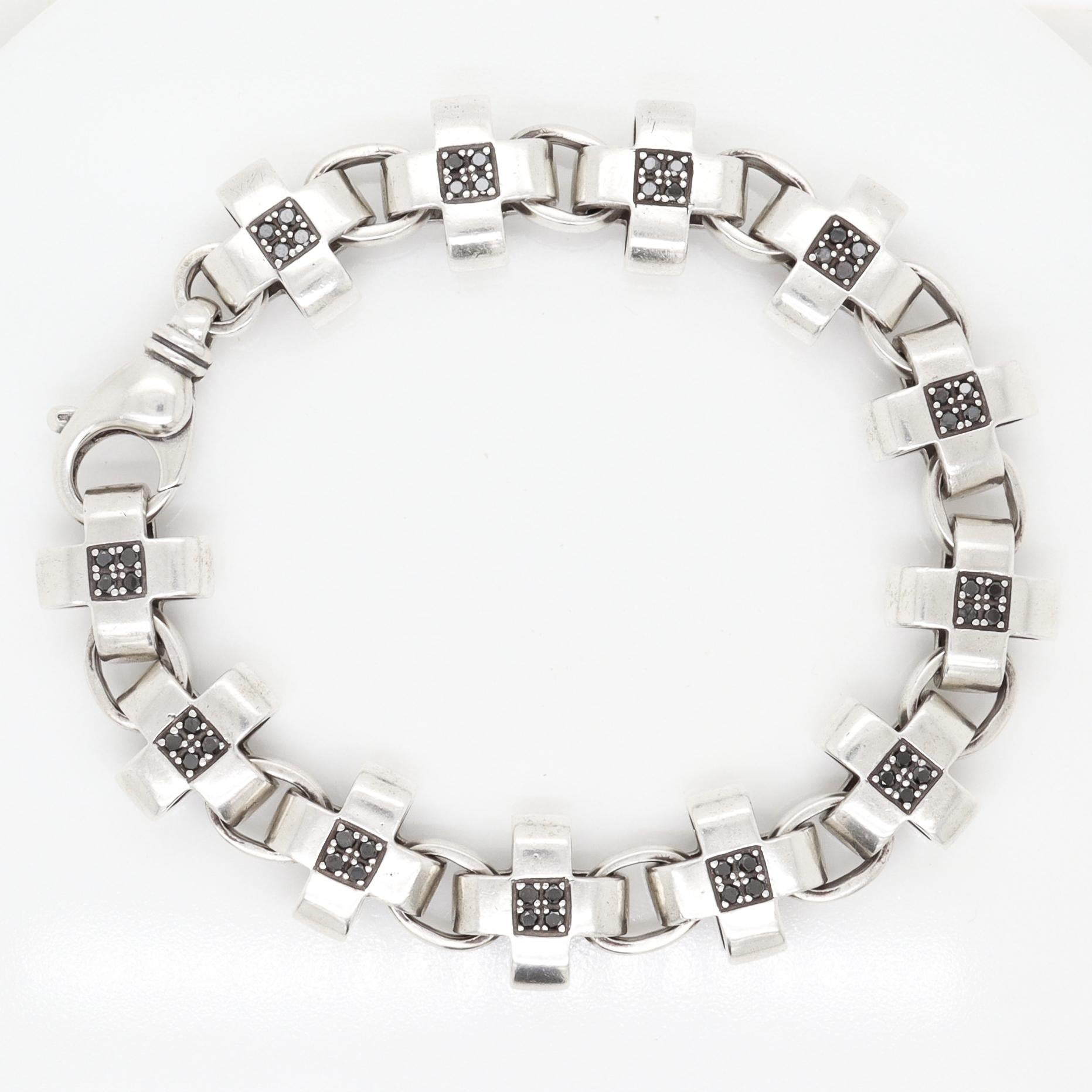 Taille ronde A Link en argent sterling et diamants noirs, en forme de X ou de croix David Heston en vente