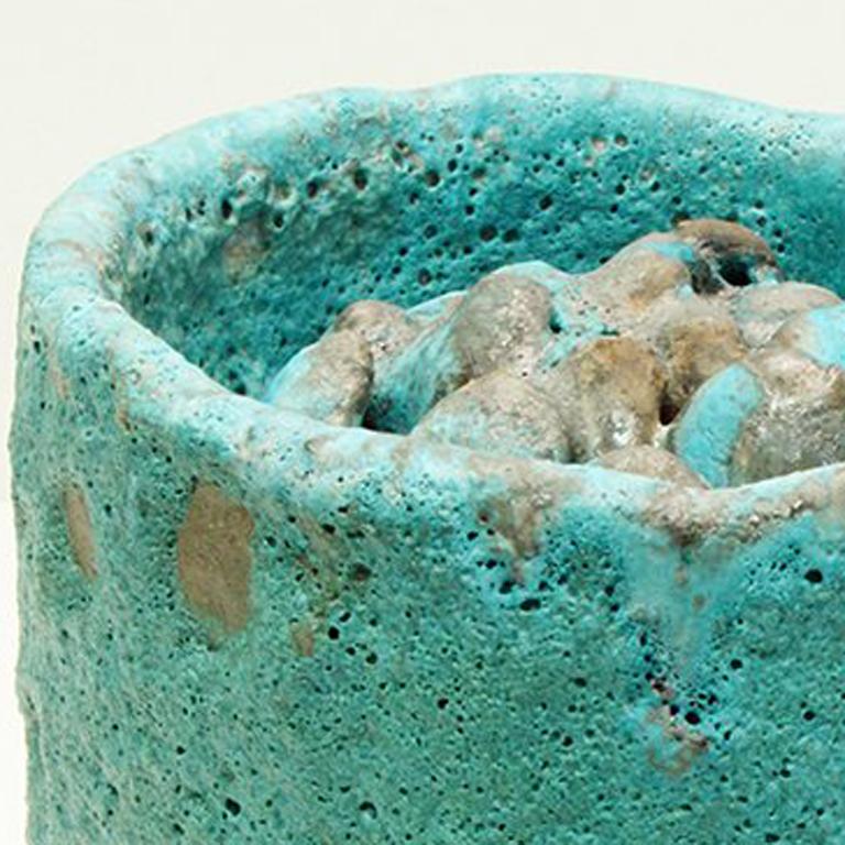 Clipping (blue vessel) - Sculpture by David Hicks