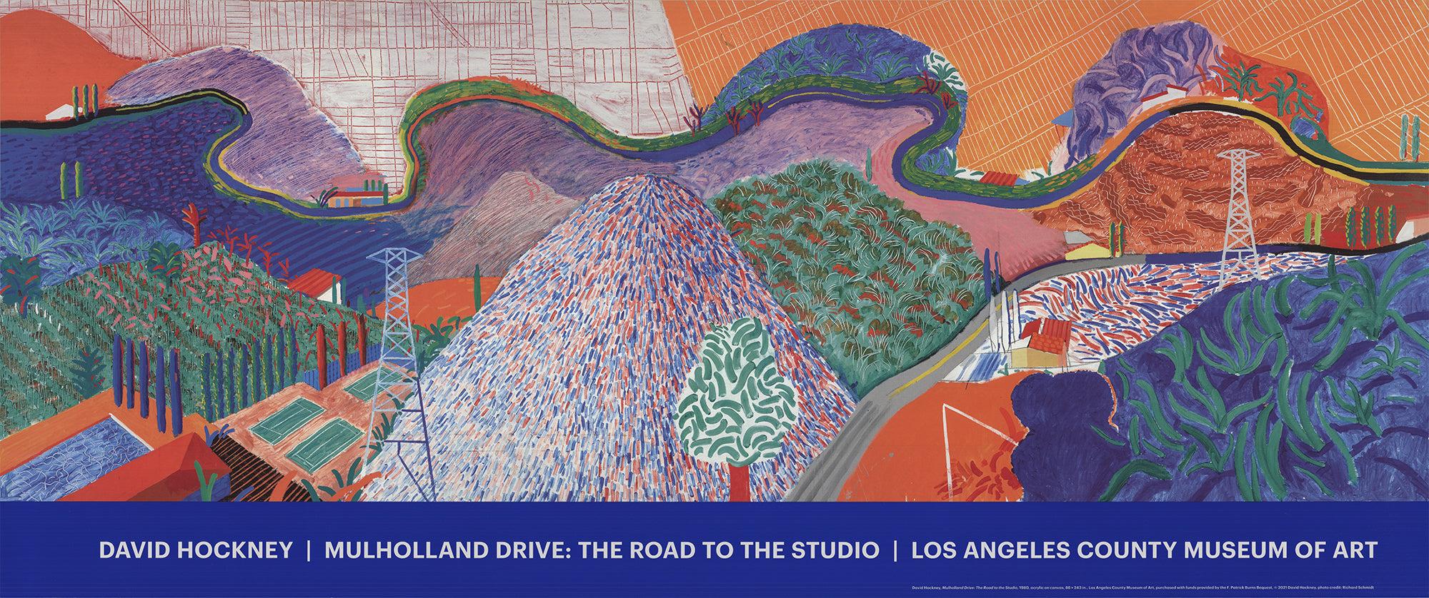 Papierformat: 16 x 38 Zoll (40,64 x 96,52 cm)
Bildgröße: 13,5 x 38 Zoll (34,29 x 96,52 cm)
Gerahmt: Nein
Zustand: A: Neuwertig

Zusätzliche Details: Eines von Hockneys berühmtesten Bildern - "Mulholland Drive: Der Weg zum Studio". Ausstellungsplakat