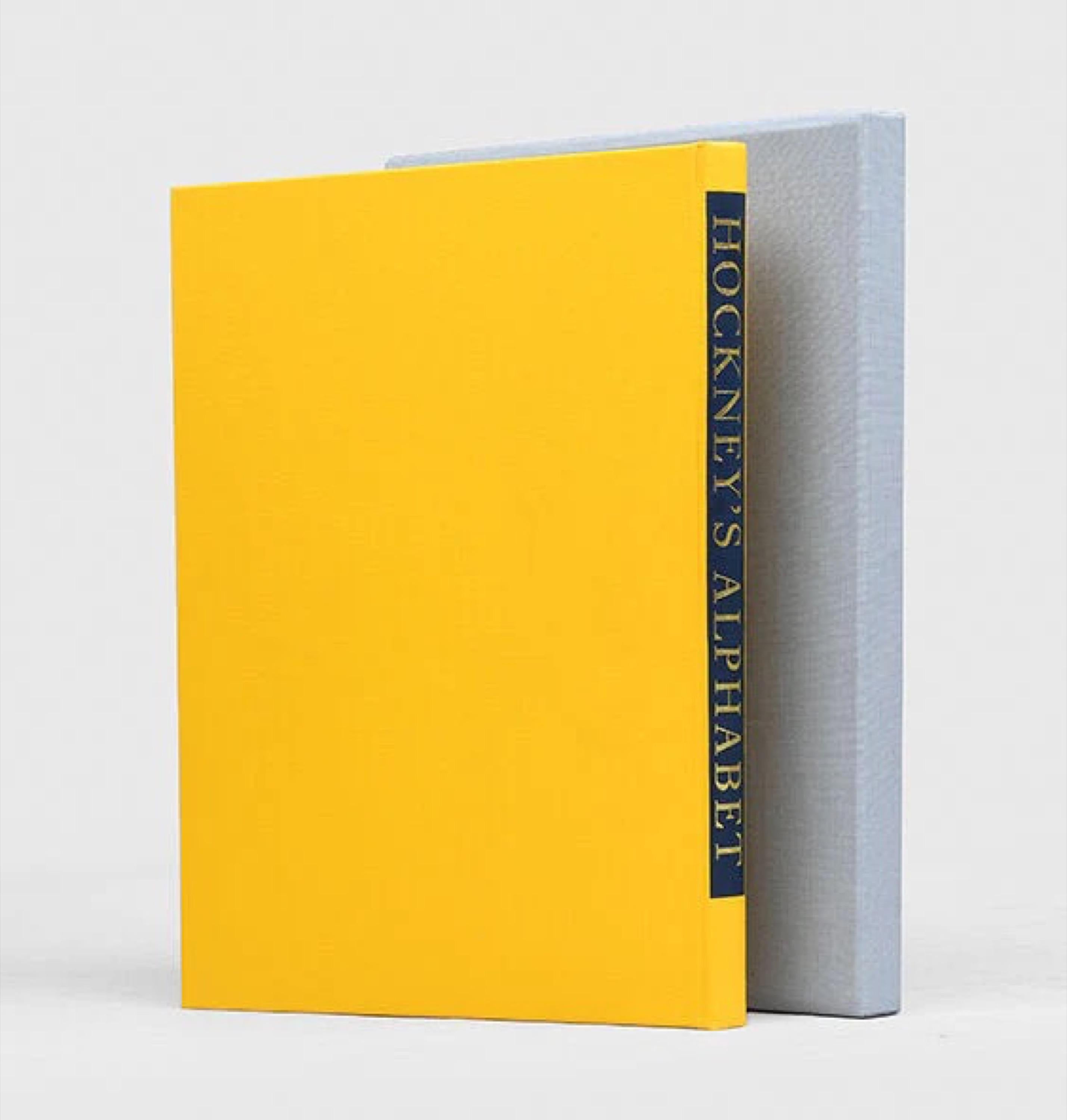 Interior Print de David Hockney - Alfabeto de Hockney, firmado a mano por Hockney