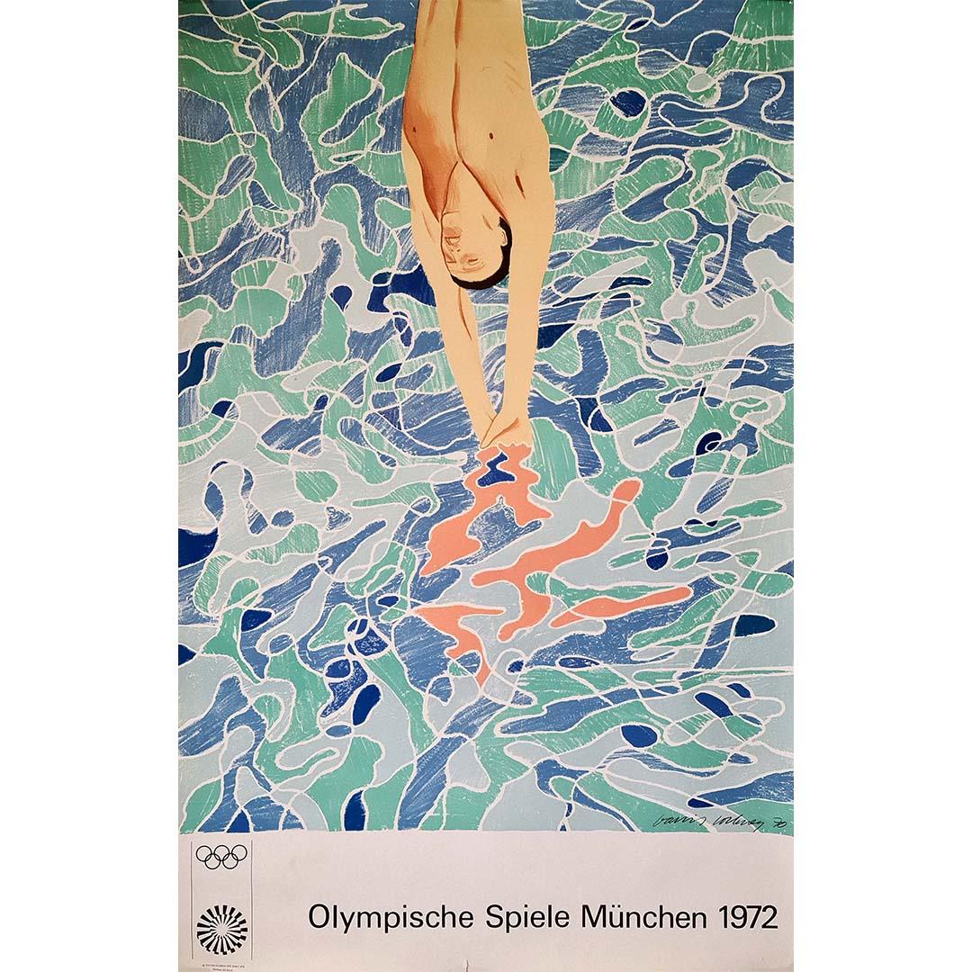Affiche originale d'époque annonçant les Jeux olympiques d'été de 1972 à Munich (Olympische Spiele Munchen). Édition limitée.

Cette affiche des Jeux olympiques de Munich représentant un plongeur et signée par l'artiste David Hockney fait partie de