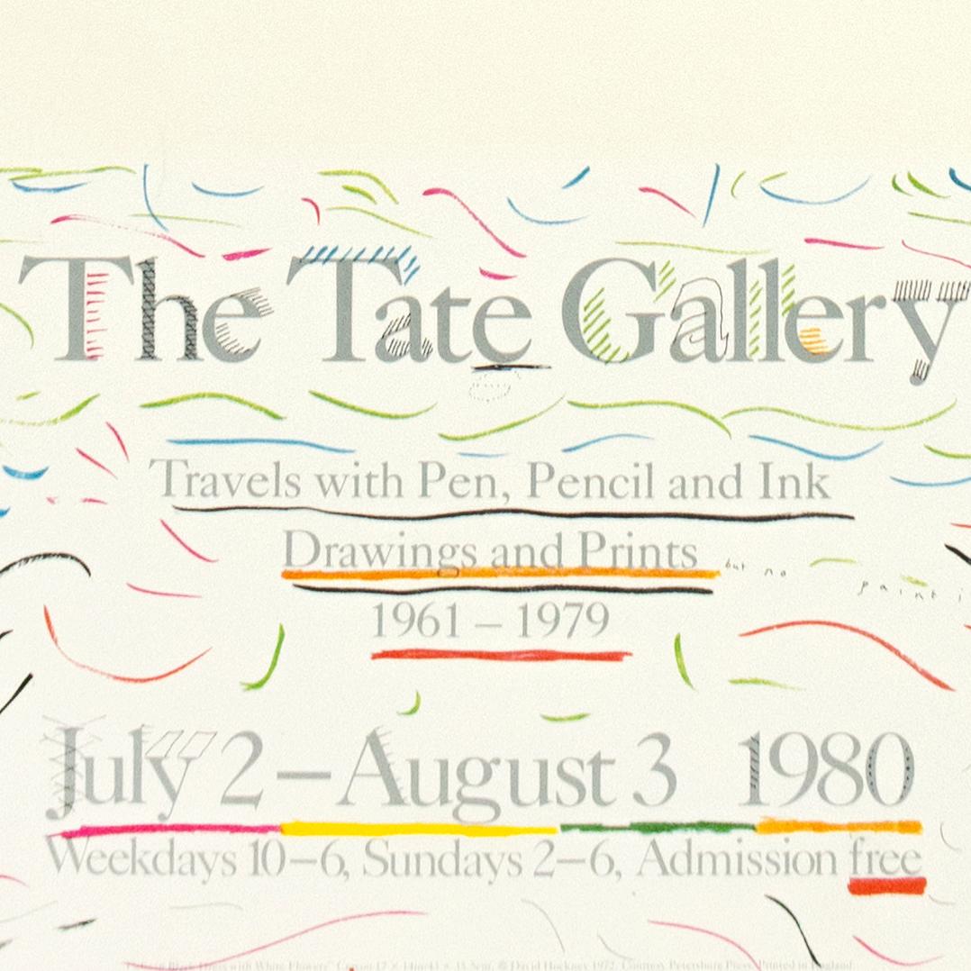 Vintage Hockney Tate-Poster, Celia in Schwarzem Kleid mit weißen Blumen und Regenbogen, Hockney (Realismus), Print, von David Hockney