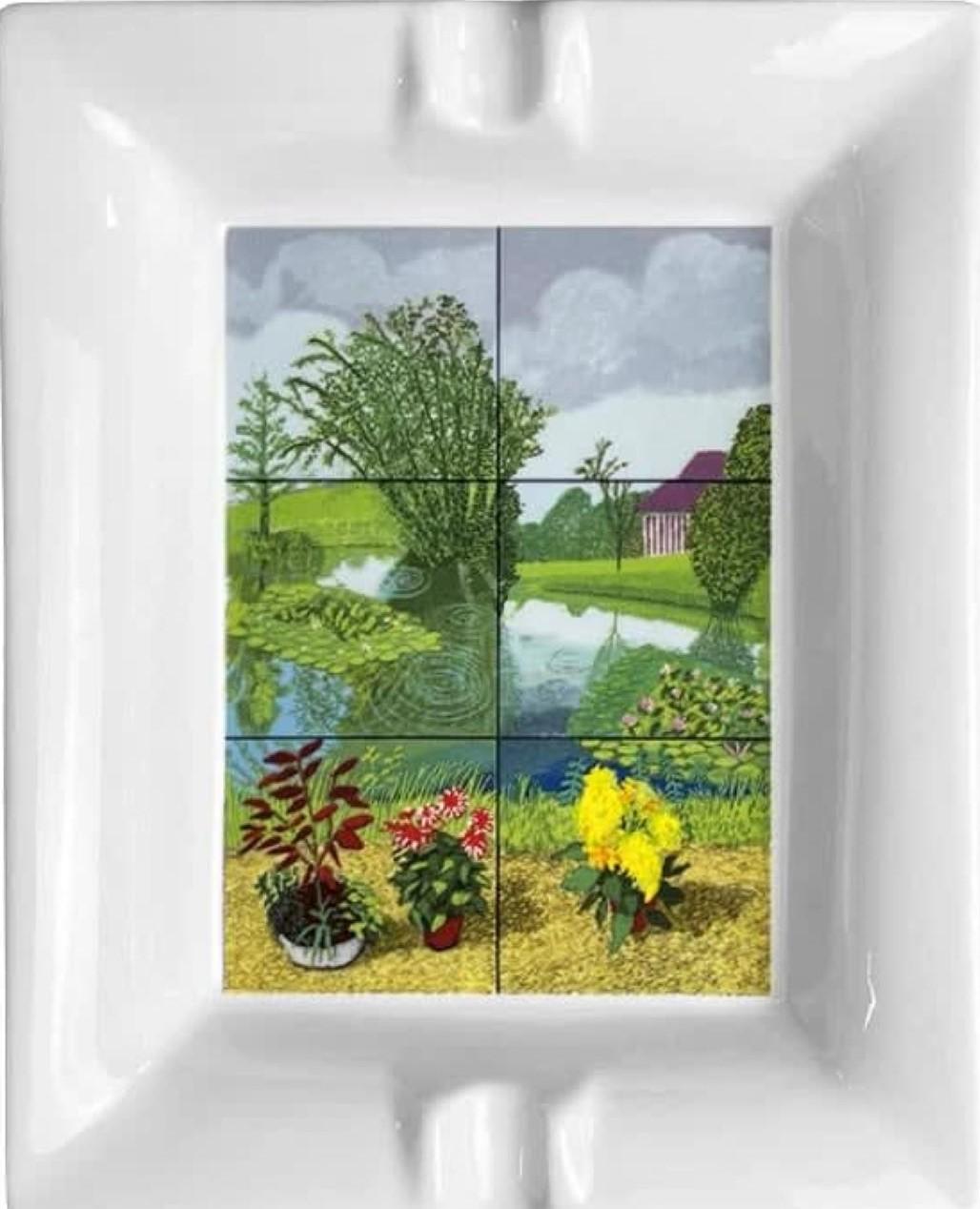 Ninfee nello stagno con vasi di fiori (posacenere) di David Hockney in vendita 1