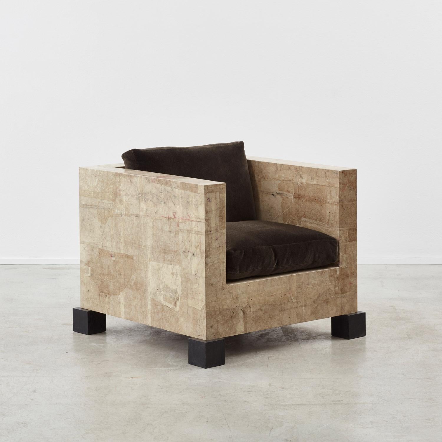 David Horan (born in Dublin, 1982) is a multidisciplinary designer and manufacturer based in London. With a Master of Arts in Design Products from the Royal College of Art 2013, he cut his cloth with London-designers Faye Toogood and Michael