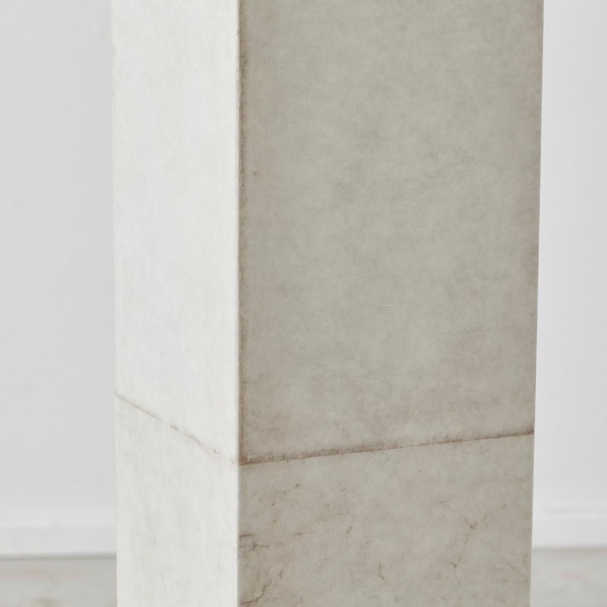 David Horan Lampadaire en papier en finition polie pour Béton Brut, Royaume-Uni, 2022. en vente 5