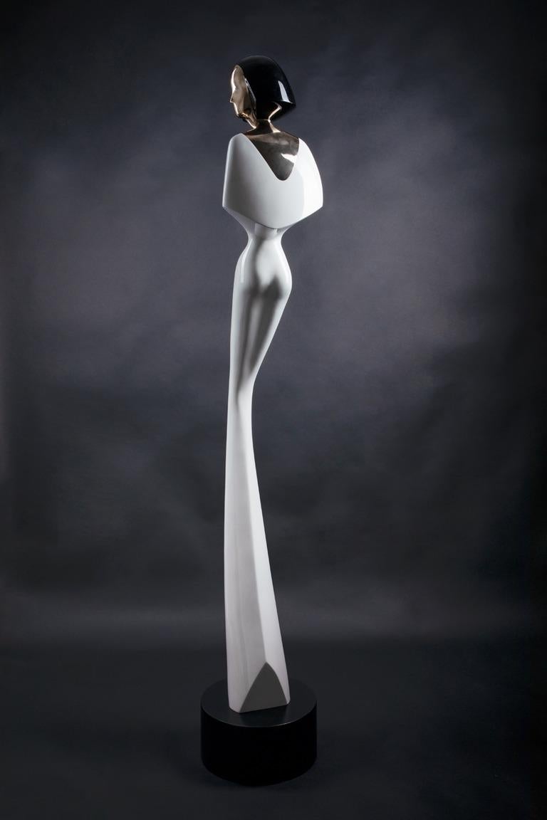 David Hostetler Weiblich  Figurative Skulptur BMW Automalerei, Art déco-Skulptur, Auftragsarbeiten