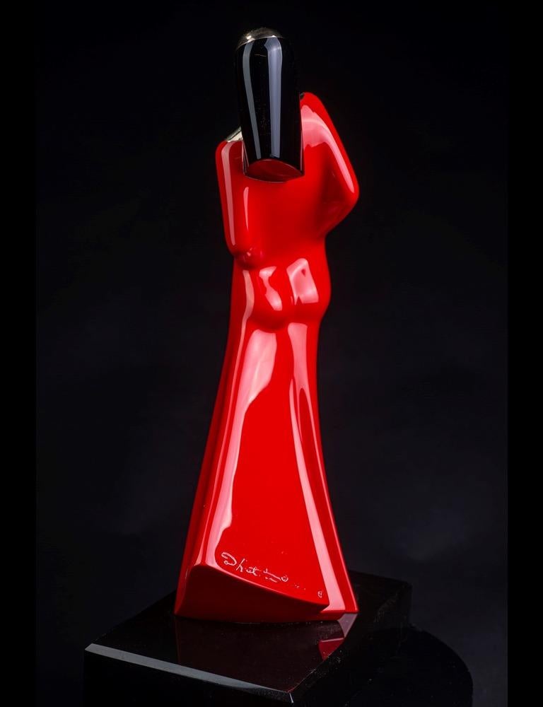 David Hostetler, danseuse de bronze rouge Ferrari, peinture automobile du mouvement féminin en vente 4