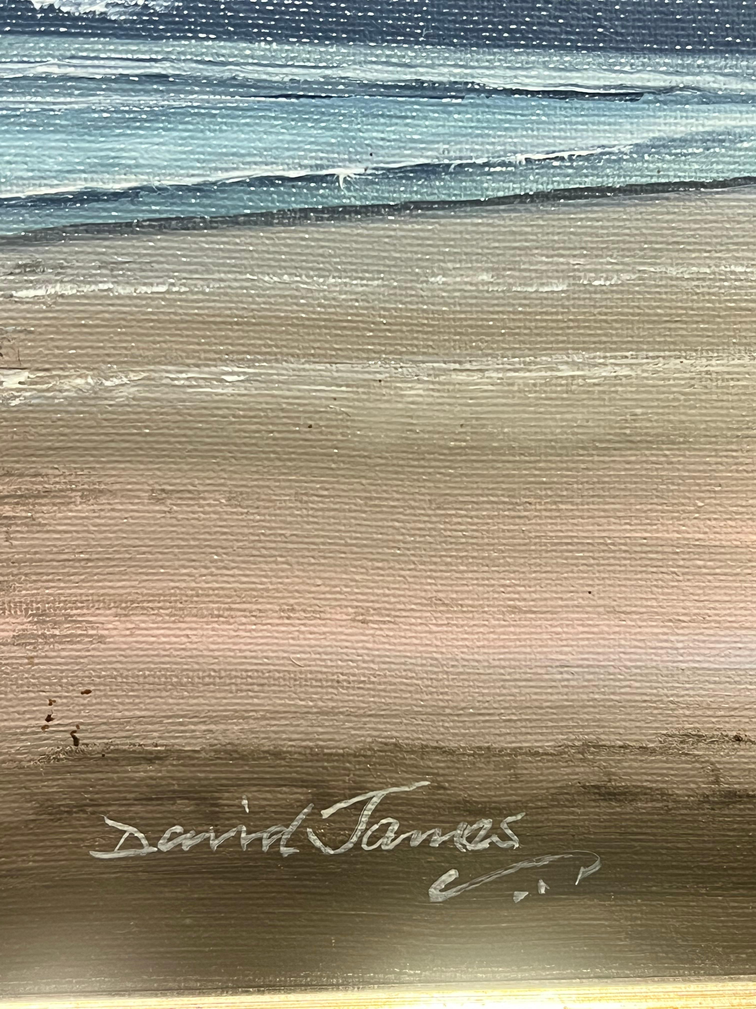 Olio firmato Scena di spiaggia con barche da pesca ormeggiate e onde che si infrangono al tramonto in vendita 6