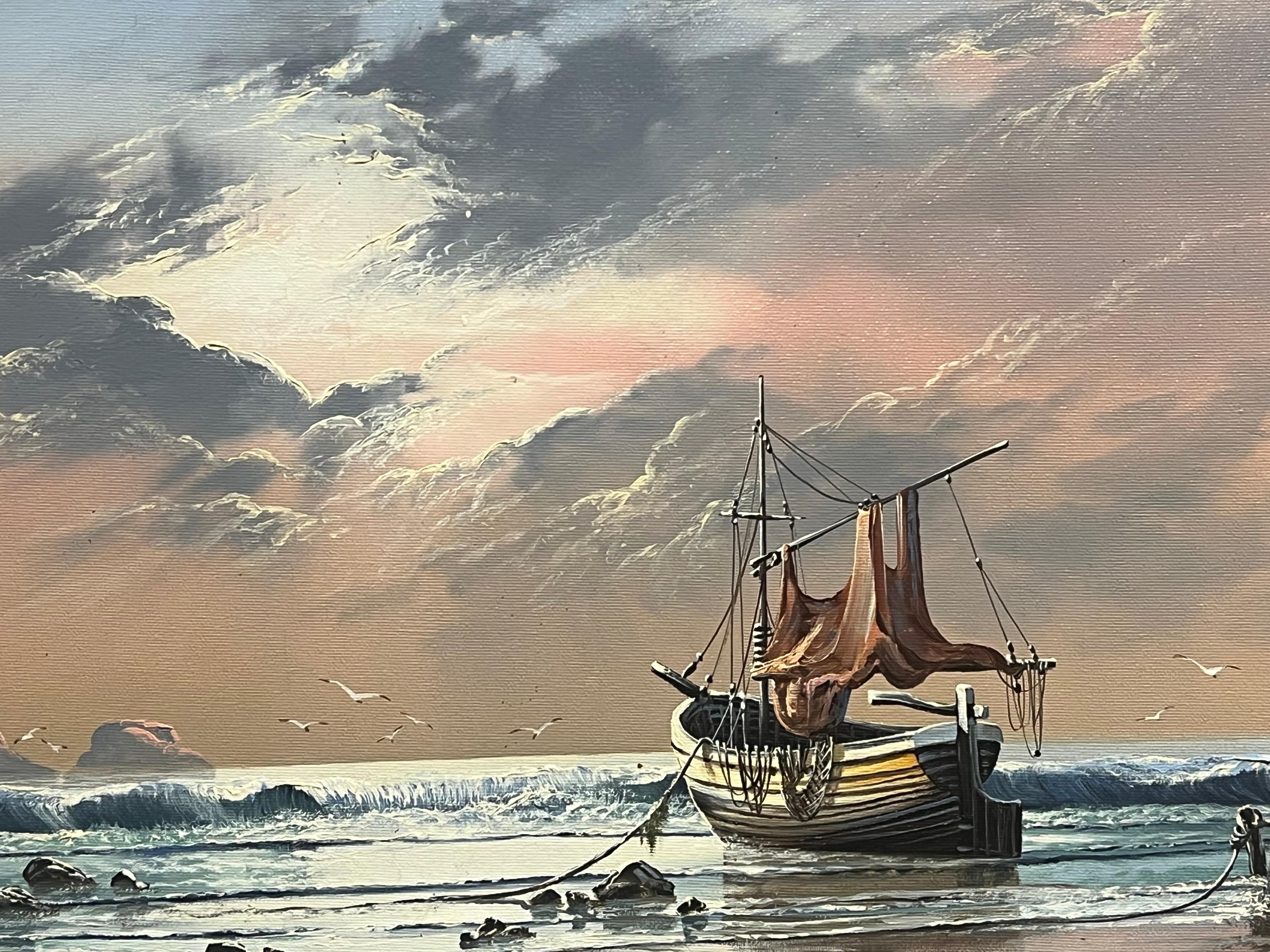 Olio firmato Scena di spiaggia con barche da pesca ormeggiate e onde che si infrangono al tramonto - Landscape Painting Marrone di  David James 