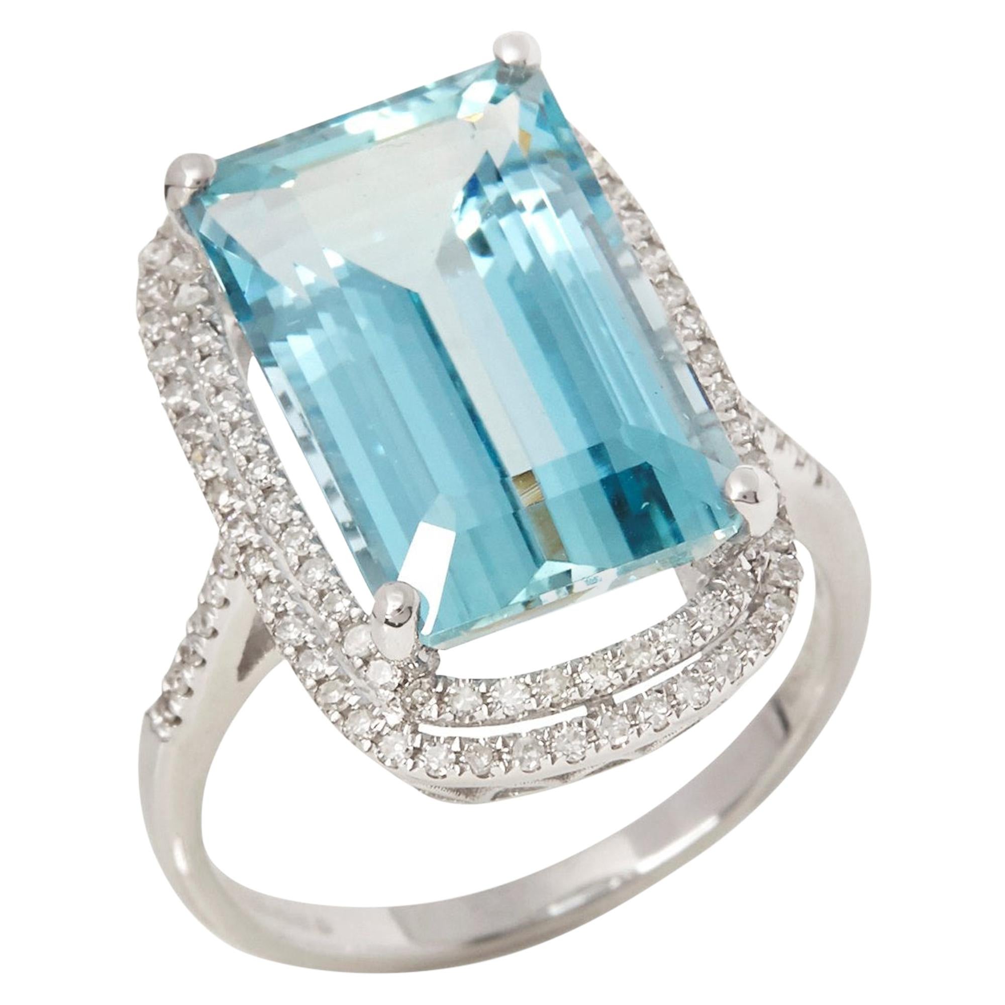 zertifizierter 8,71 Karat brasilianischer Aquamarin und Diamantring aus 18 Karat Gold